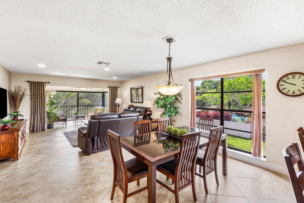 9283 Vista Del Lago L