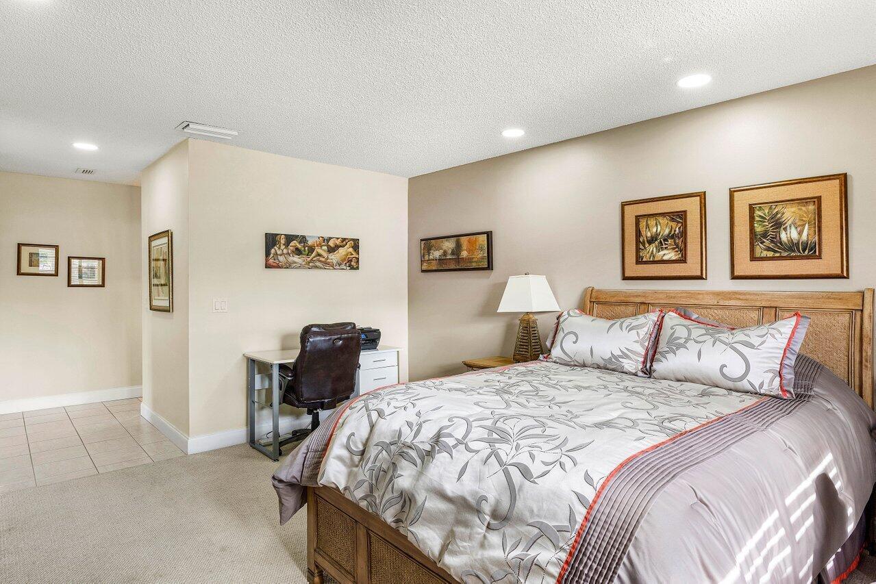 9283 Vista Del Lago L