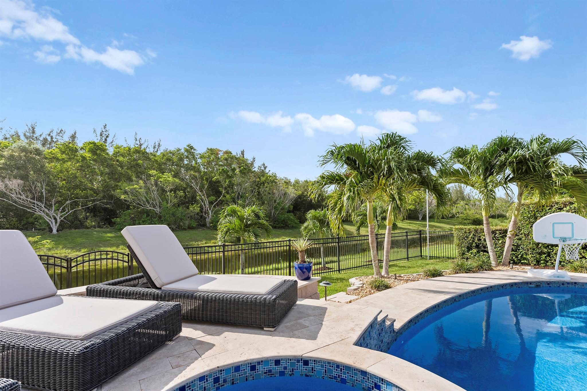 11740 Island Lakes Lane