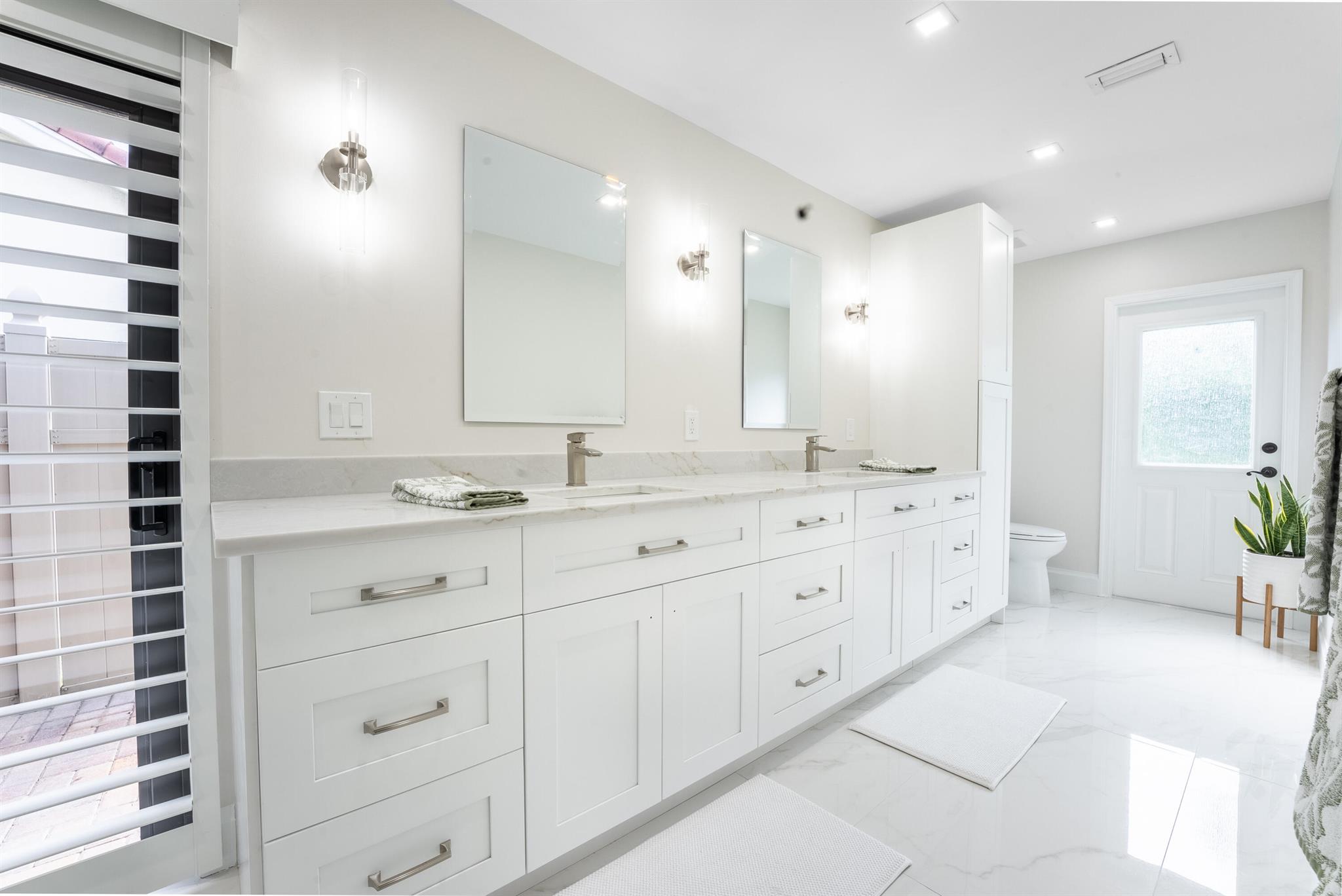 11740 Island Lakes Lane