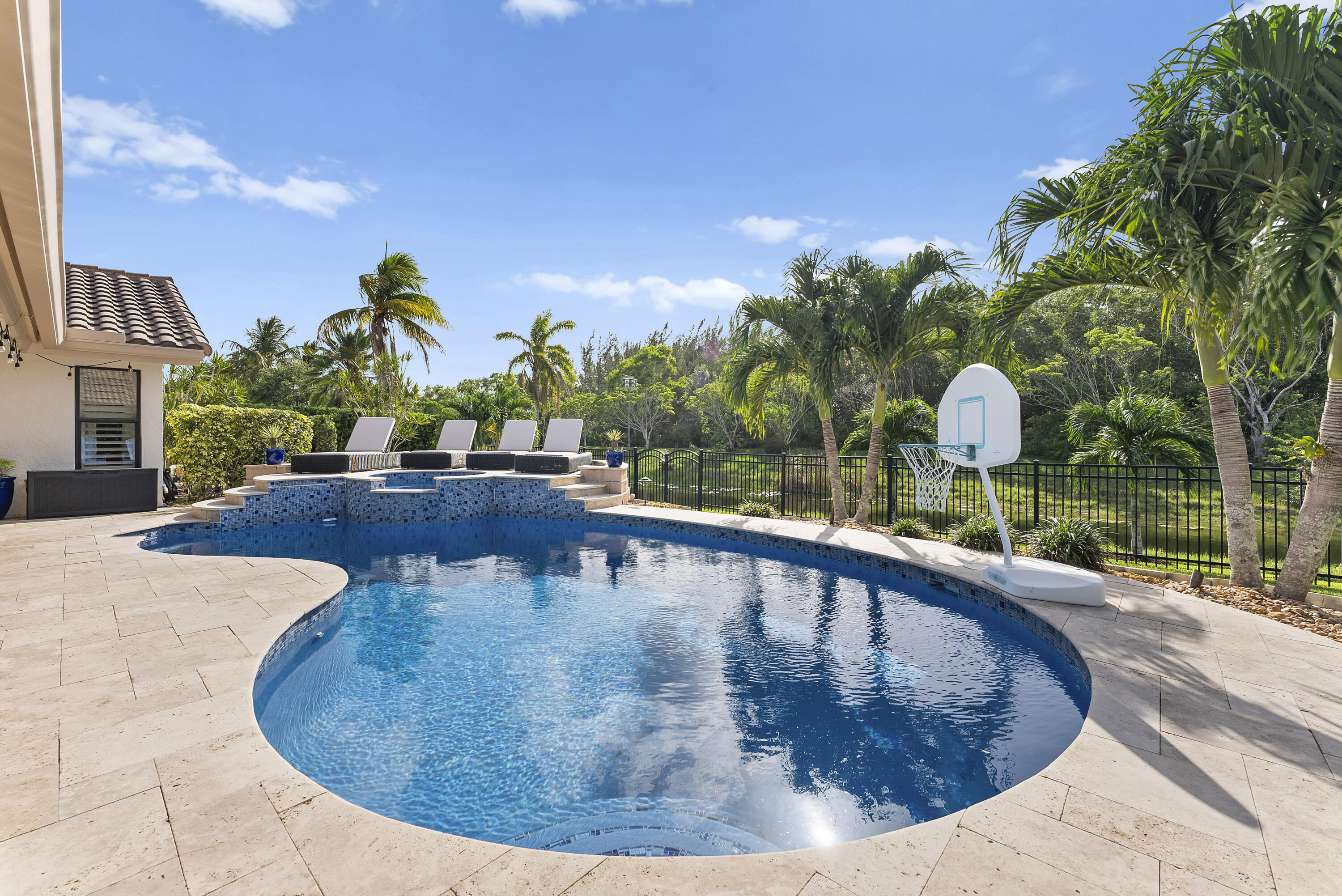 11740 Island Lakes Lane