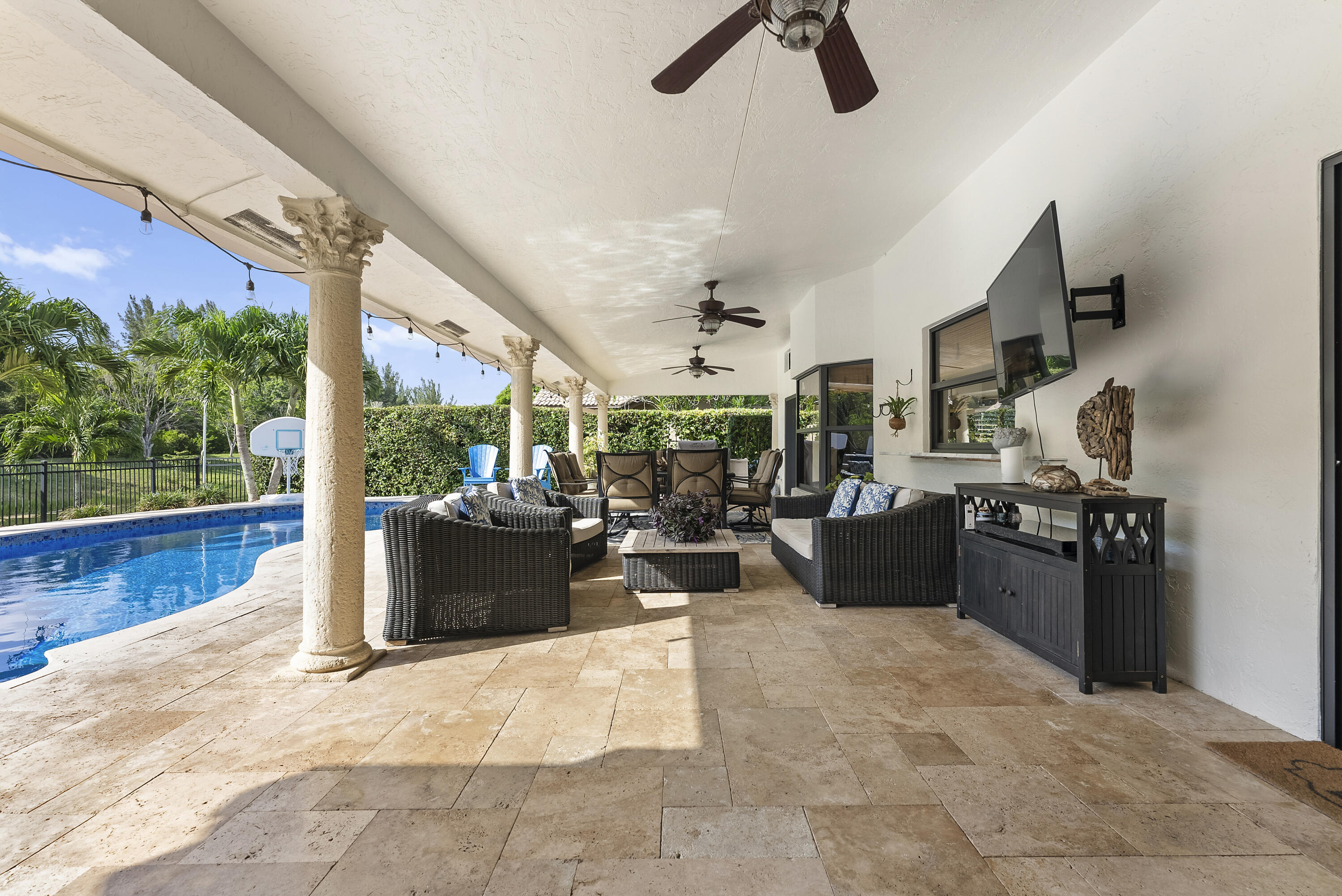 11740 Island Lakes Lane