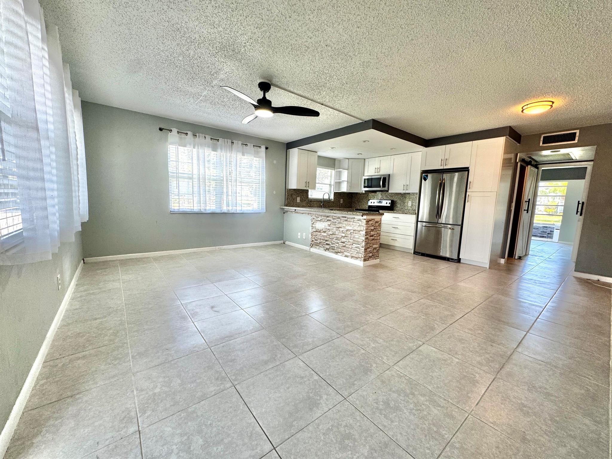 249 Newport P 249