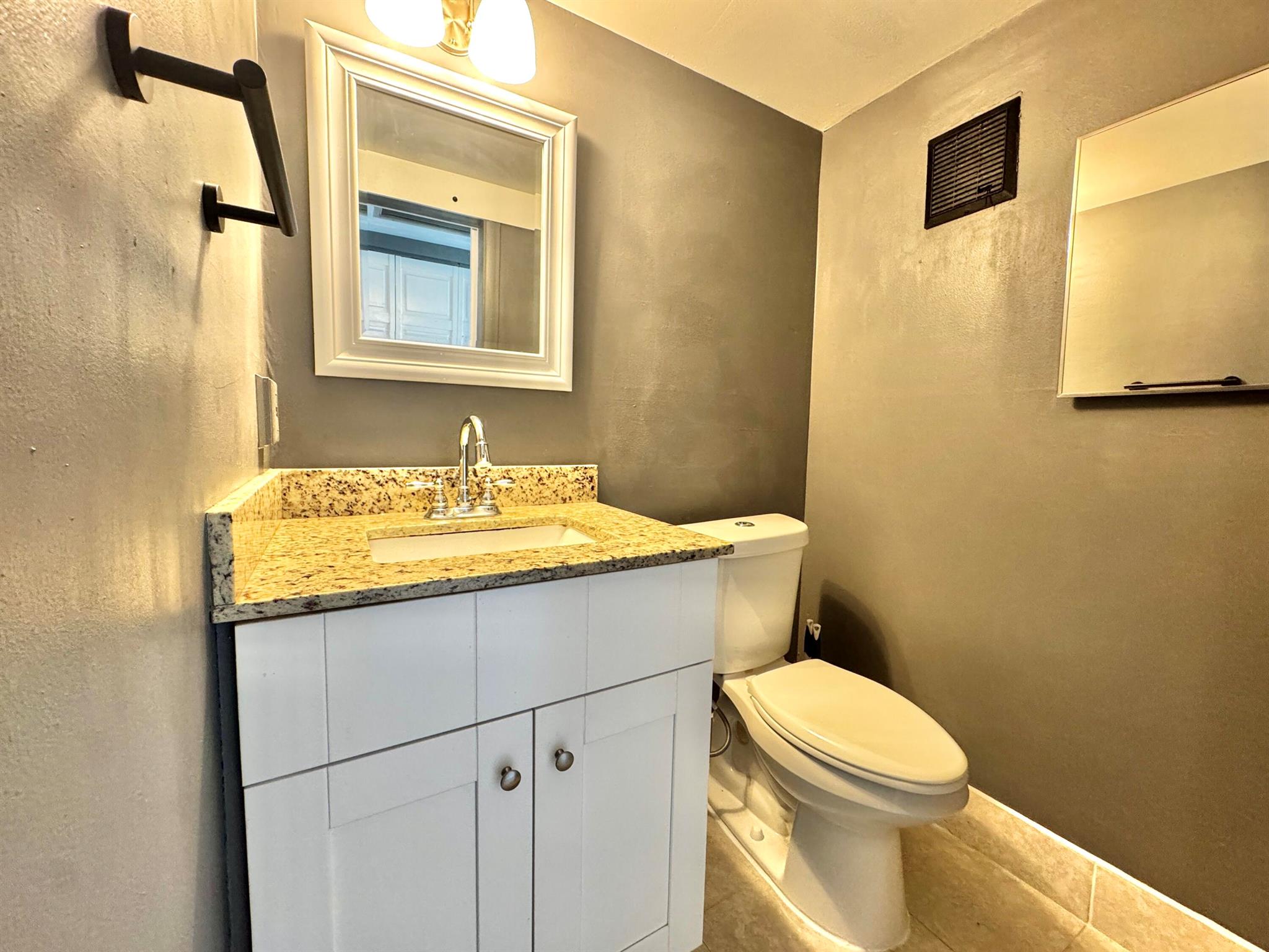249 Newport P 249