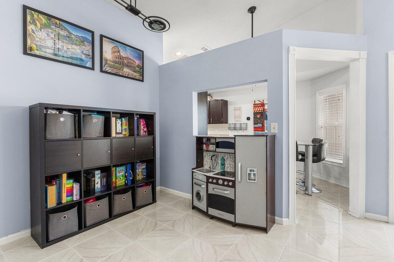 7782 Stirling Bridge Boulevard S