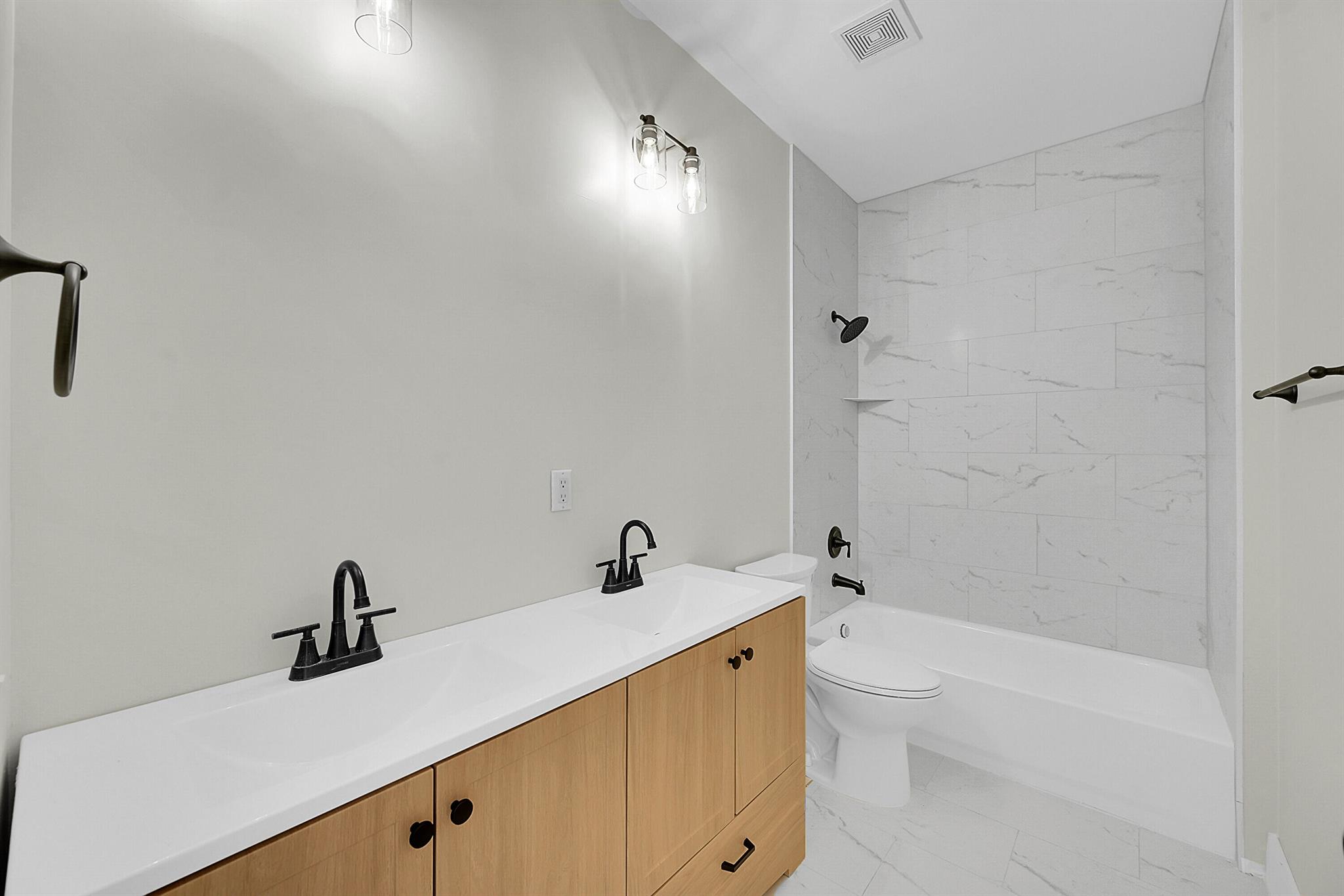 16210 Rosecroft Ter Terrace