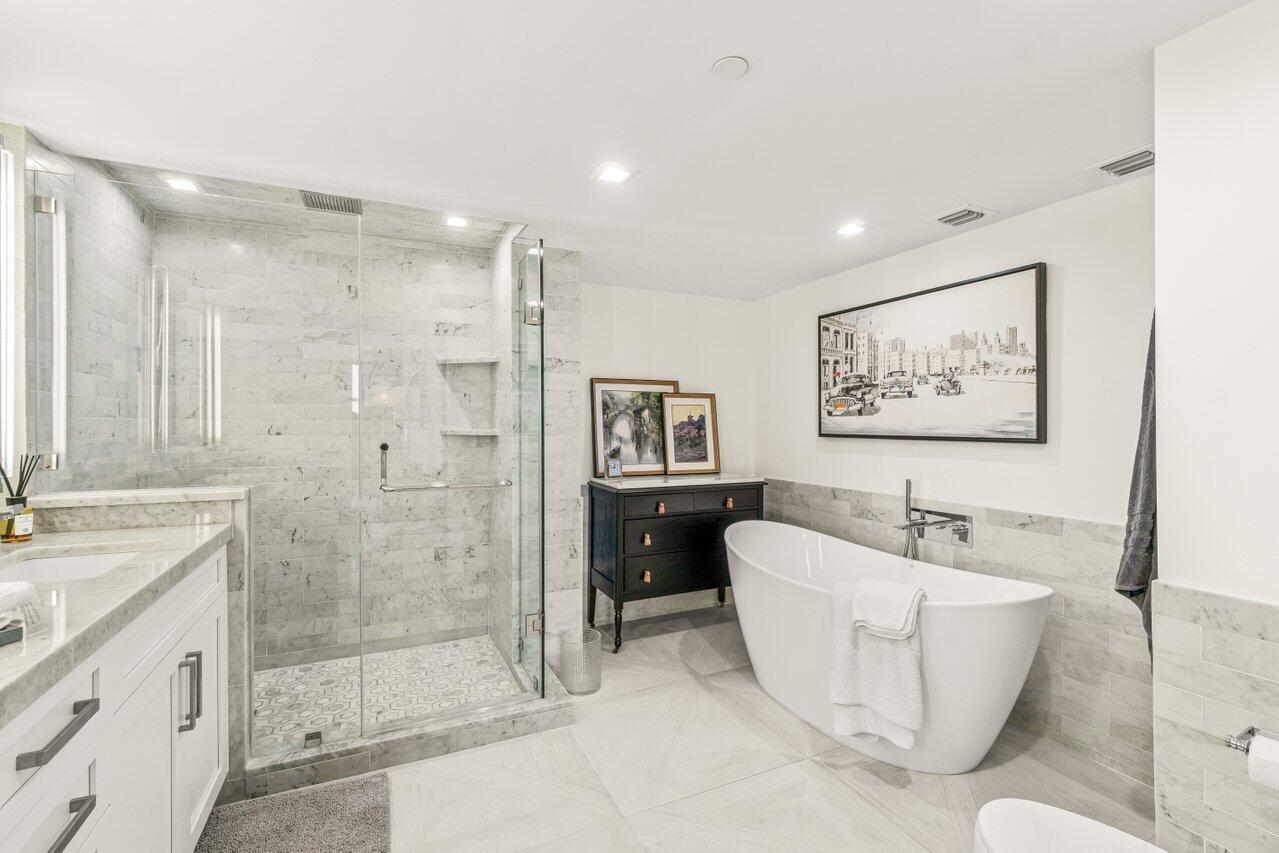 2003 N Ocean Boulevard 905