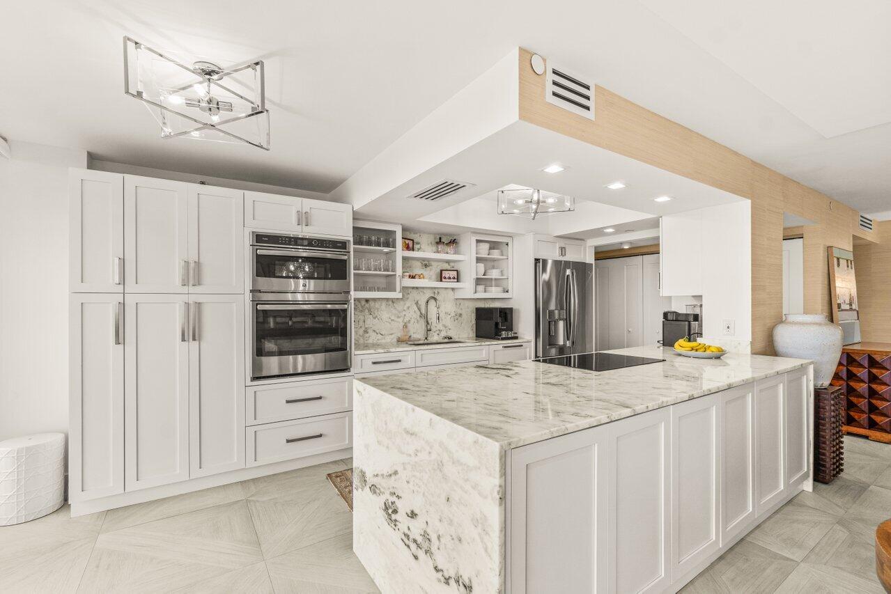 2003 N Ocean Boulevard 905
