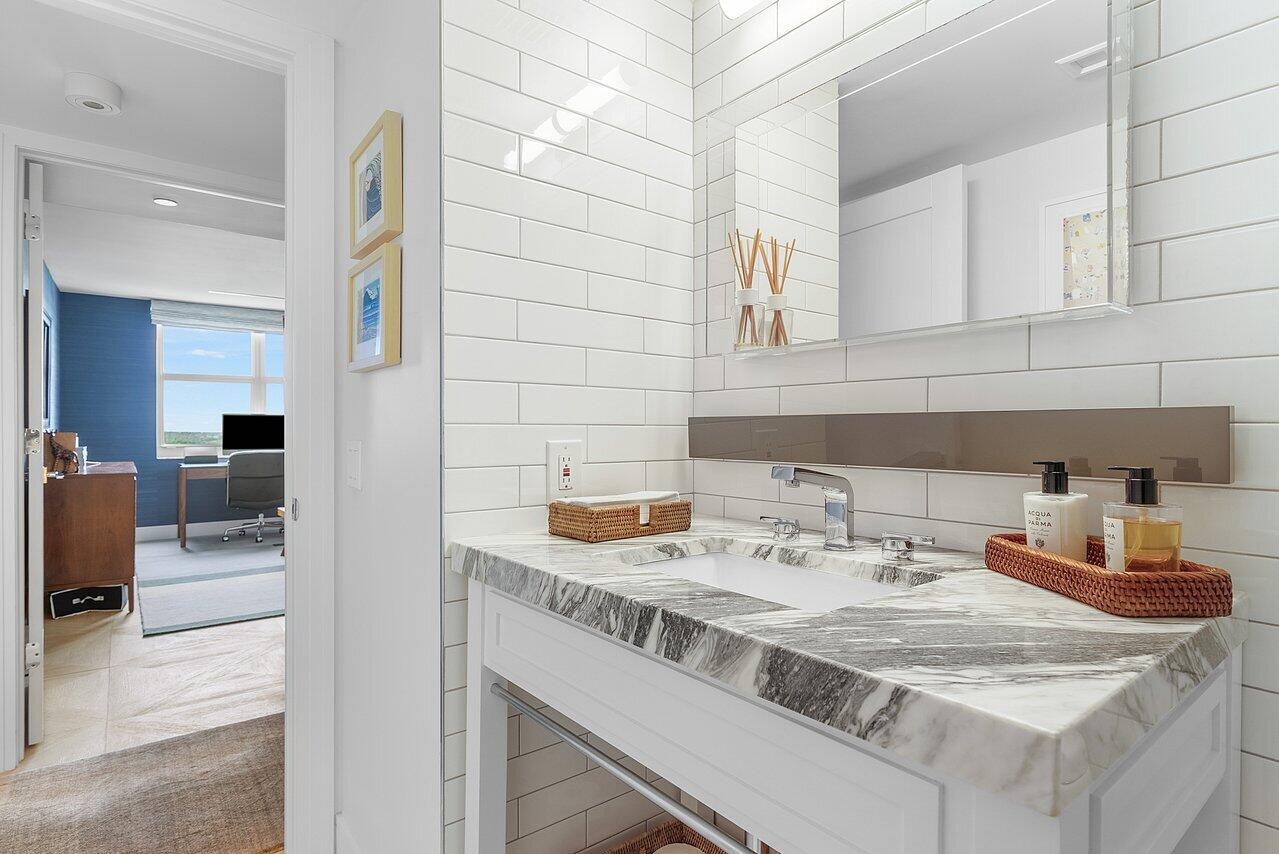 2003 N Ocean Boulevard 905