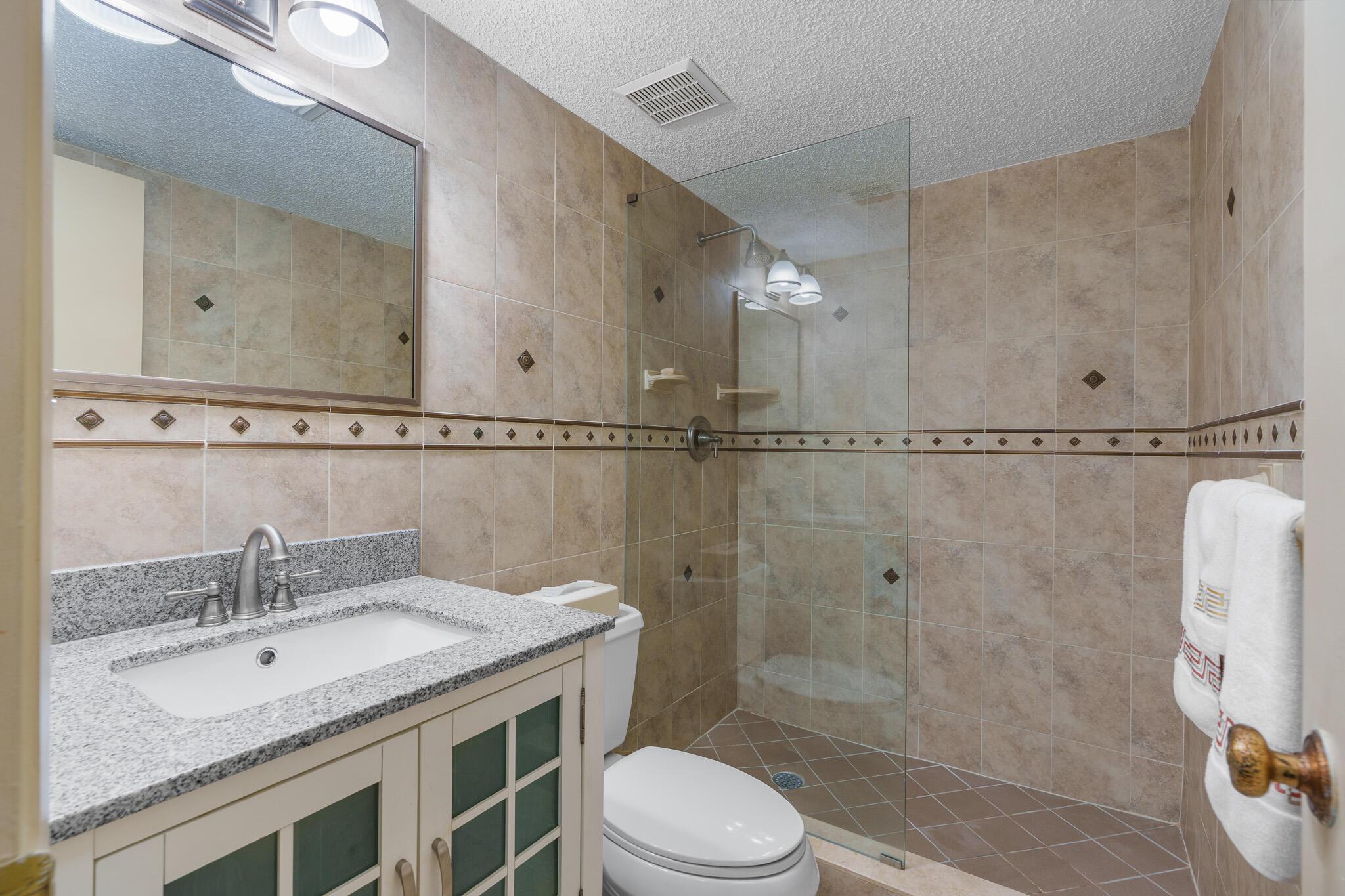 445 SE 21st Avenue 202