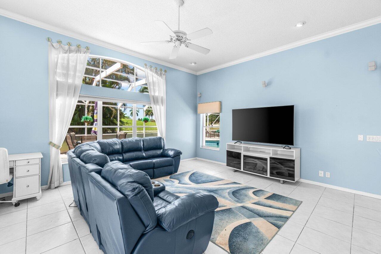 5946 Bay Hill Circle