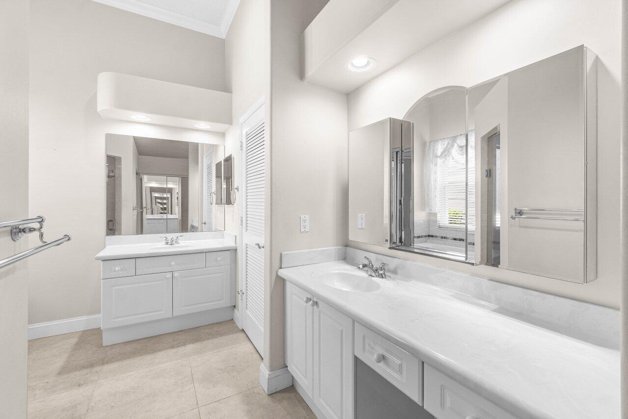 5946 Bay Hill Circle