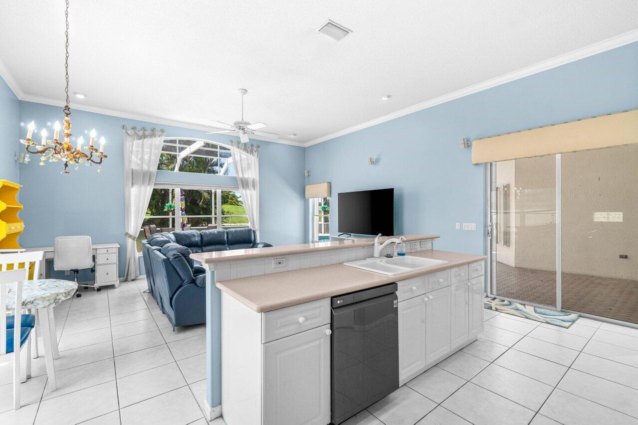 5946 Bay Hill Circle