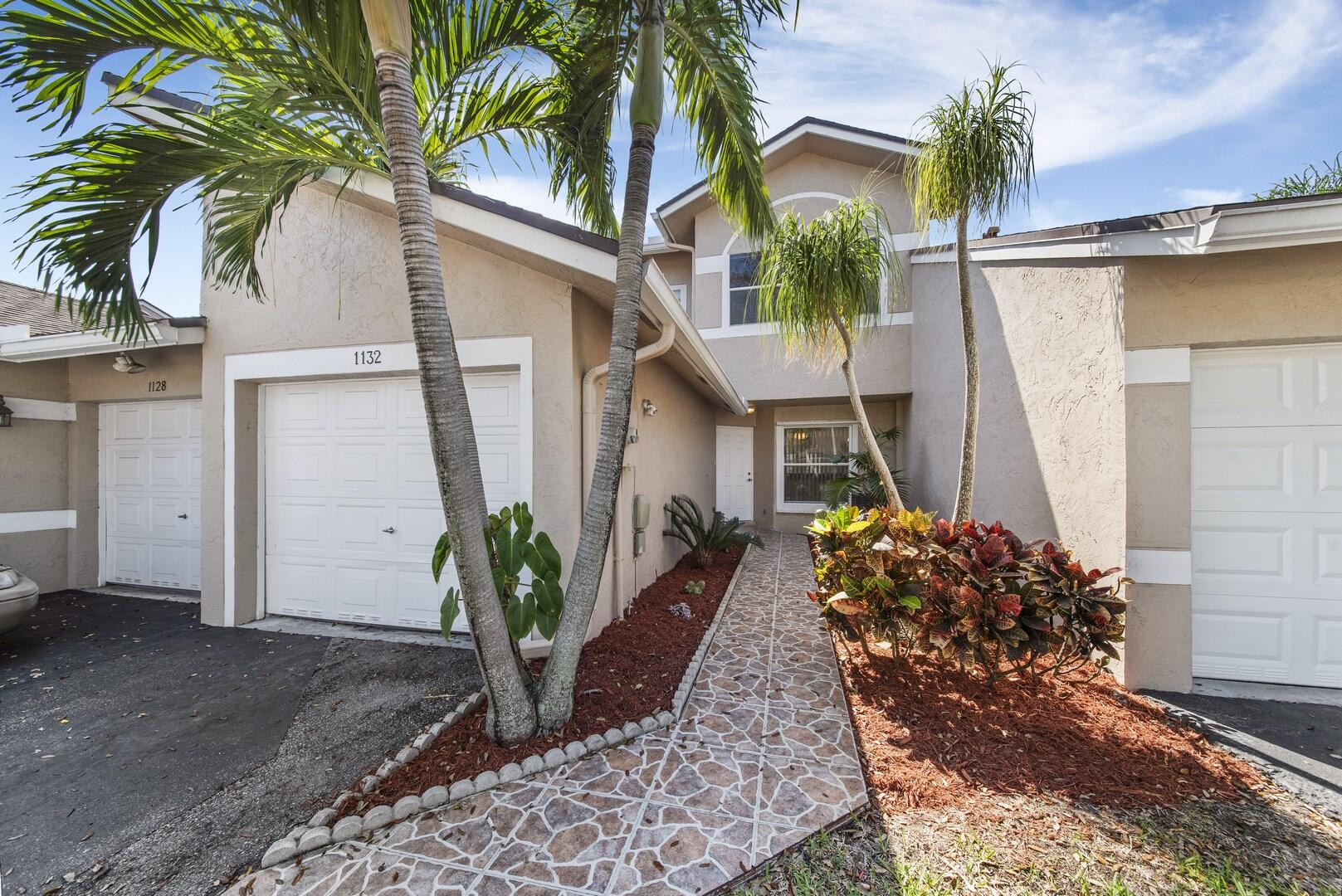 1132 W Lakes Drive, Deerfield Beach