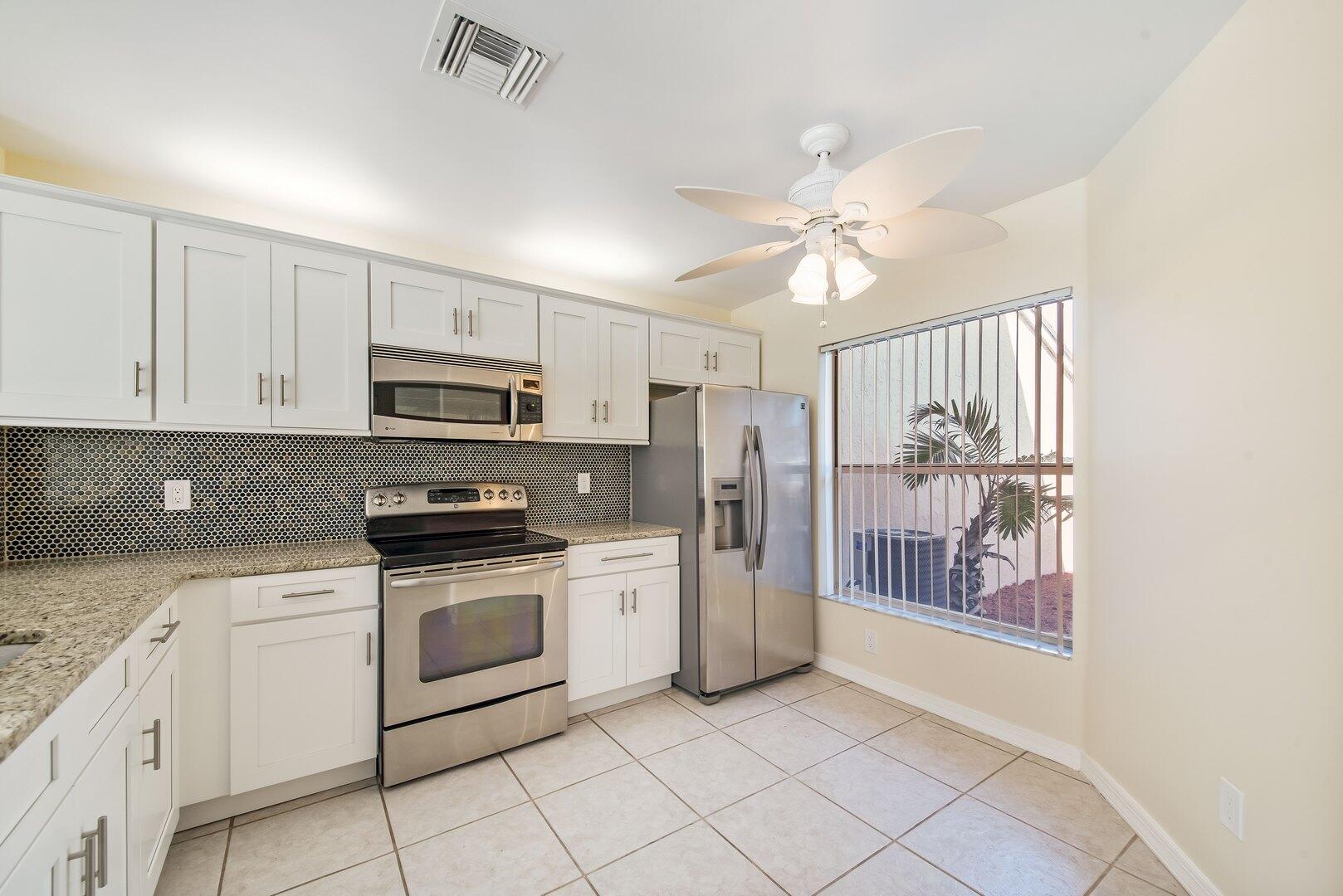 1132 W Lakes Drive, Deerfield Beach