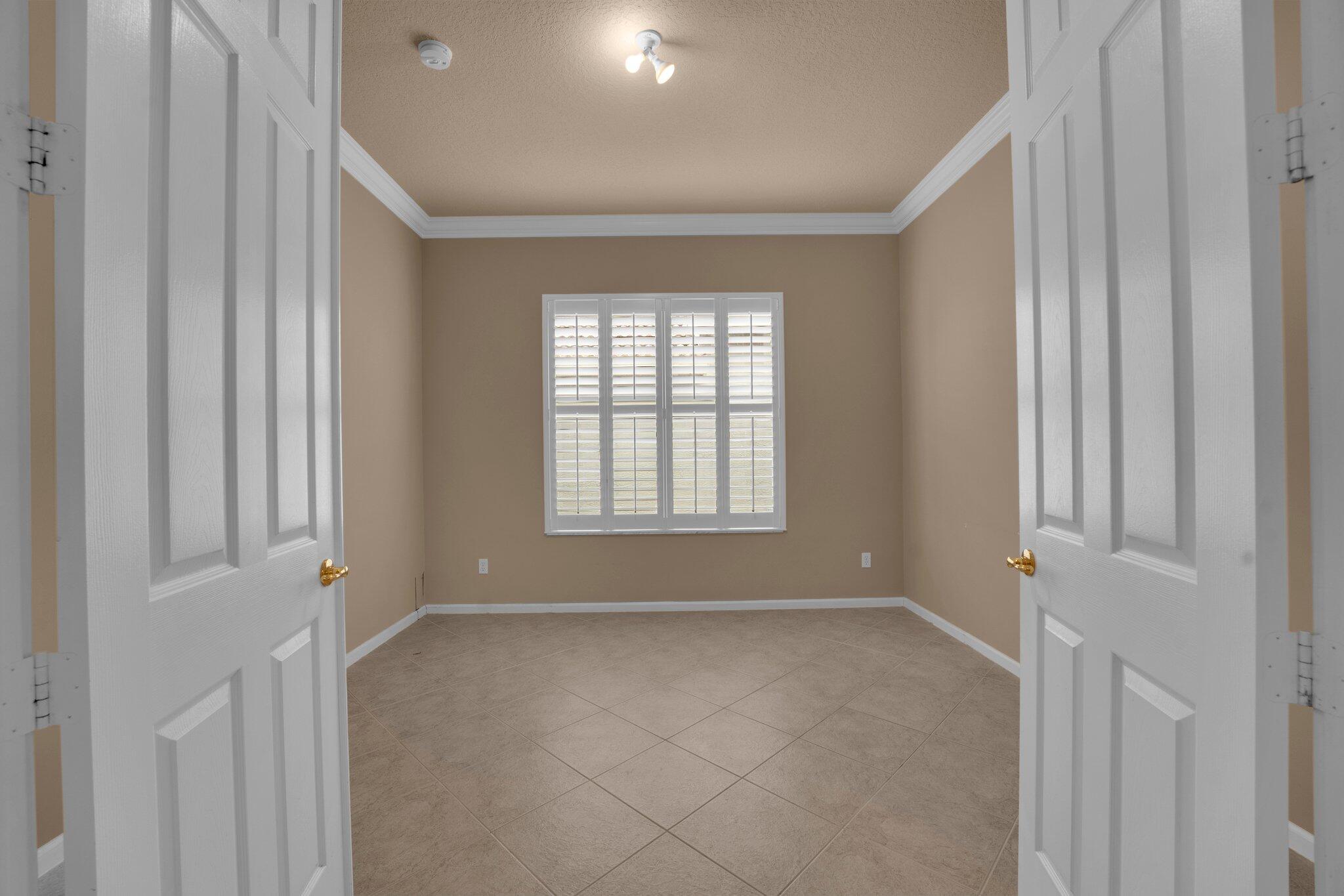 9916 E Tallyrand Drive, Lake Worth