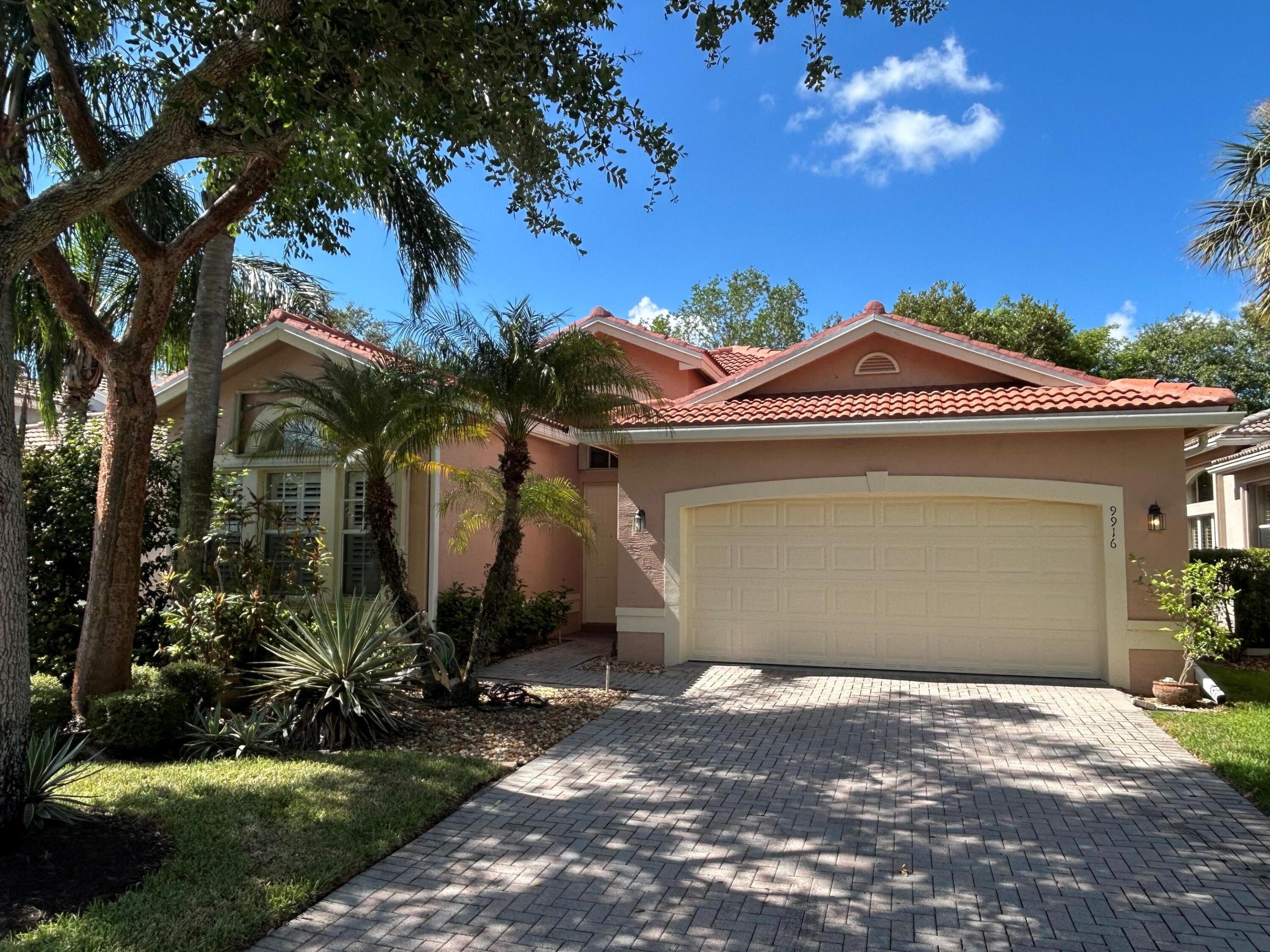9916 E Tallyrand Drive, Lake Worth