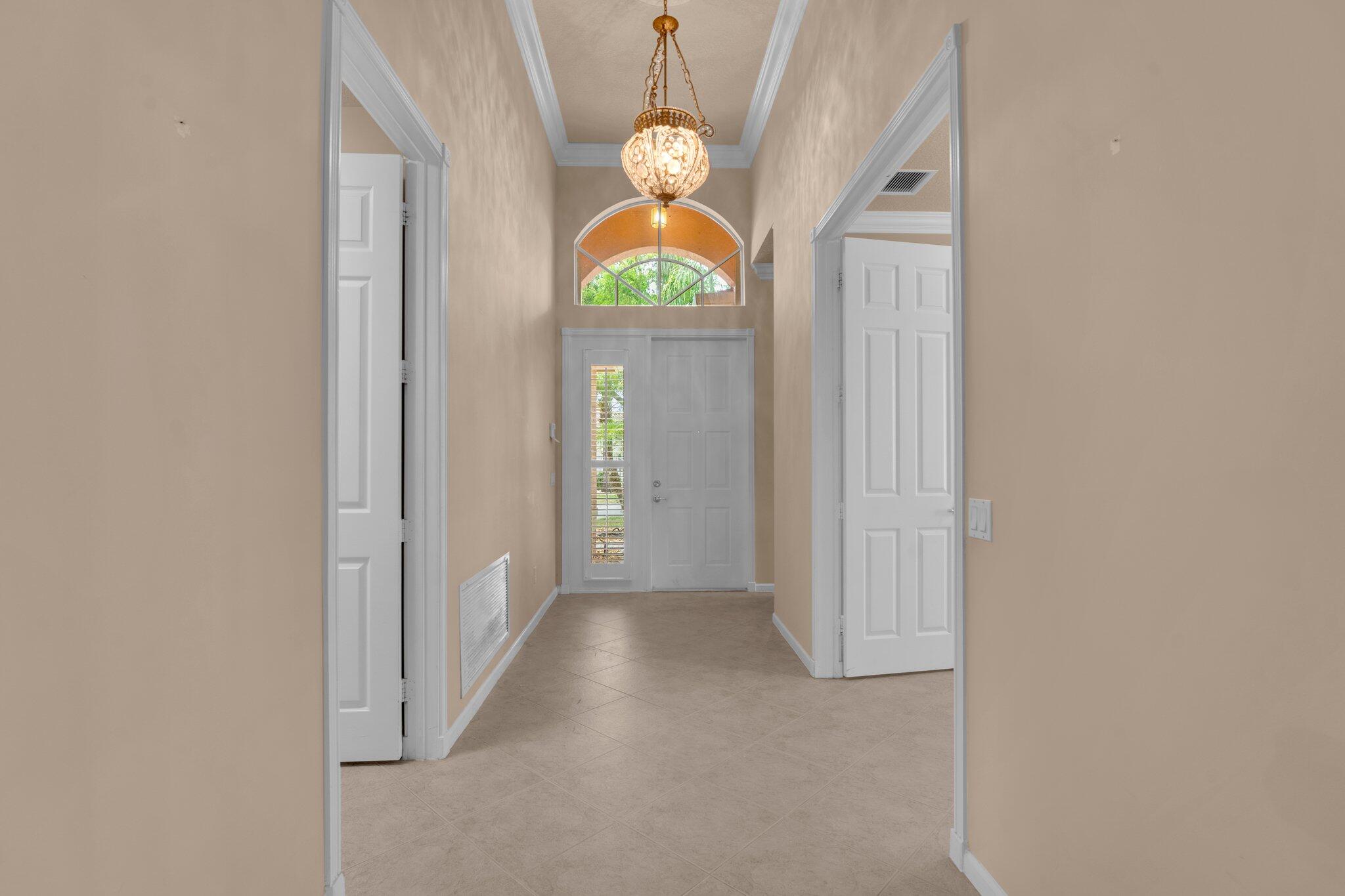 9916 E Tallyrand Drive, Lake Worth