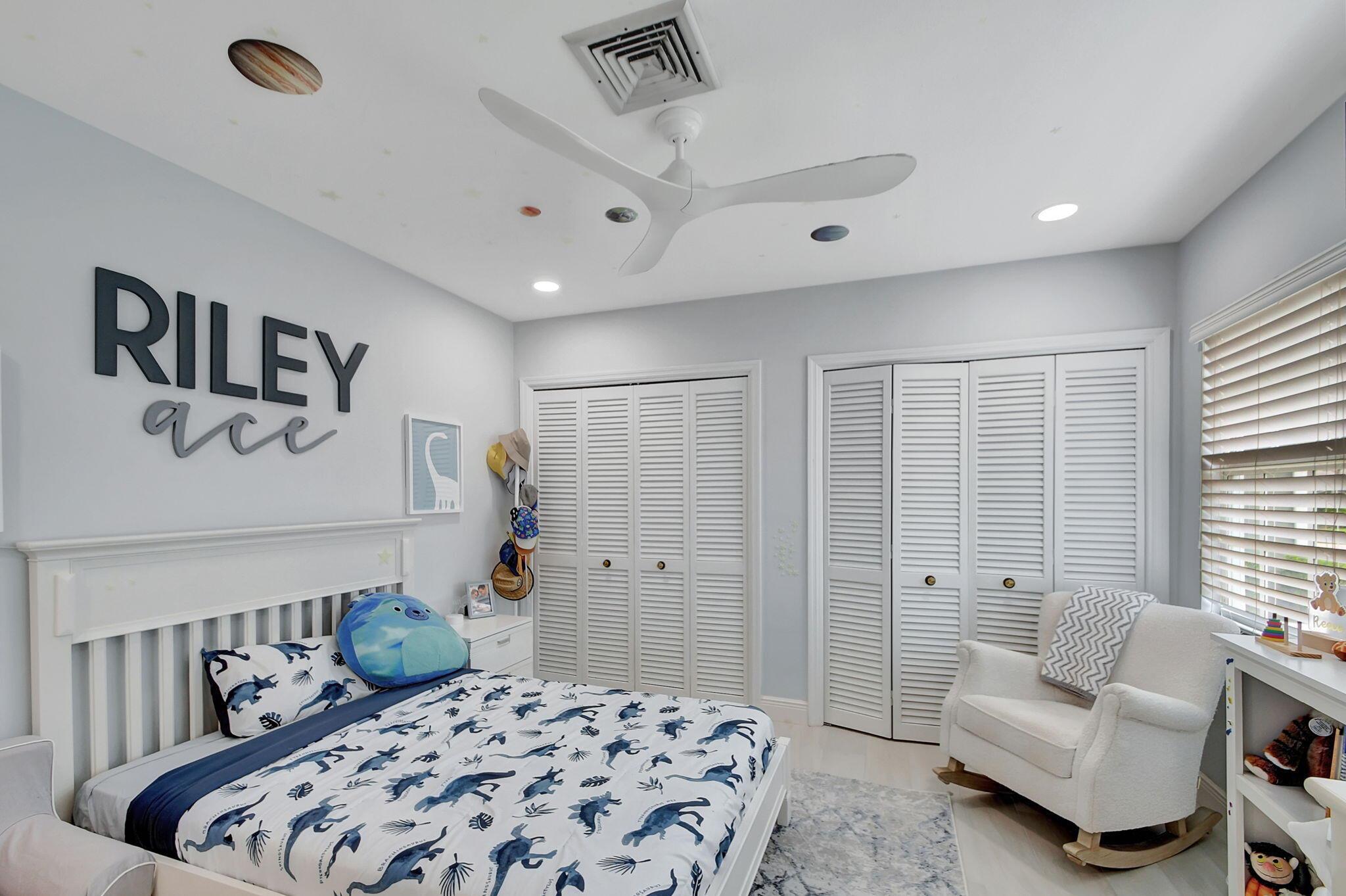 15 Holly Drive
