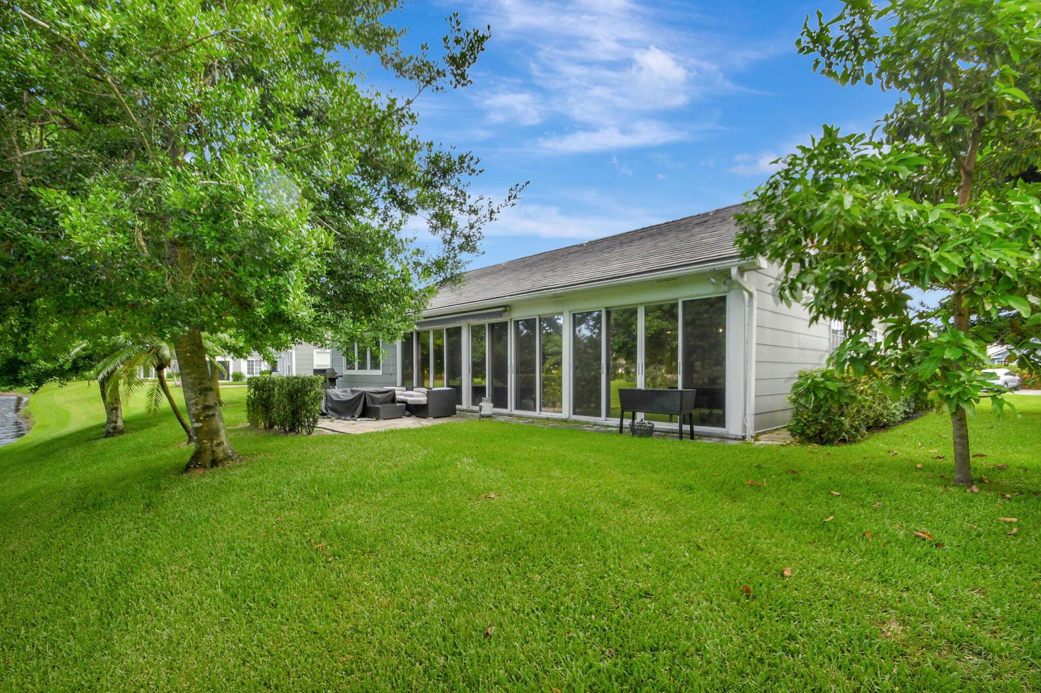 15 Holly Drive