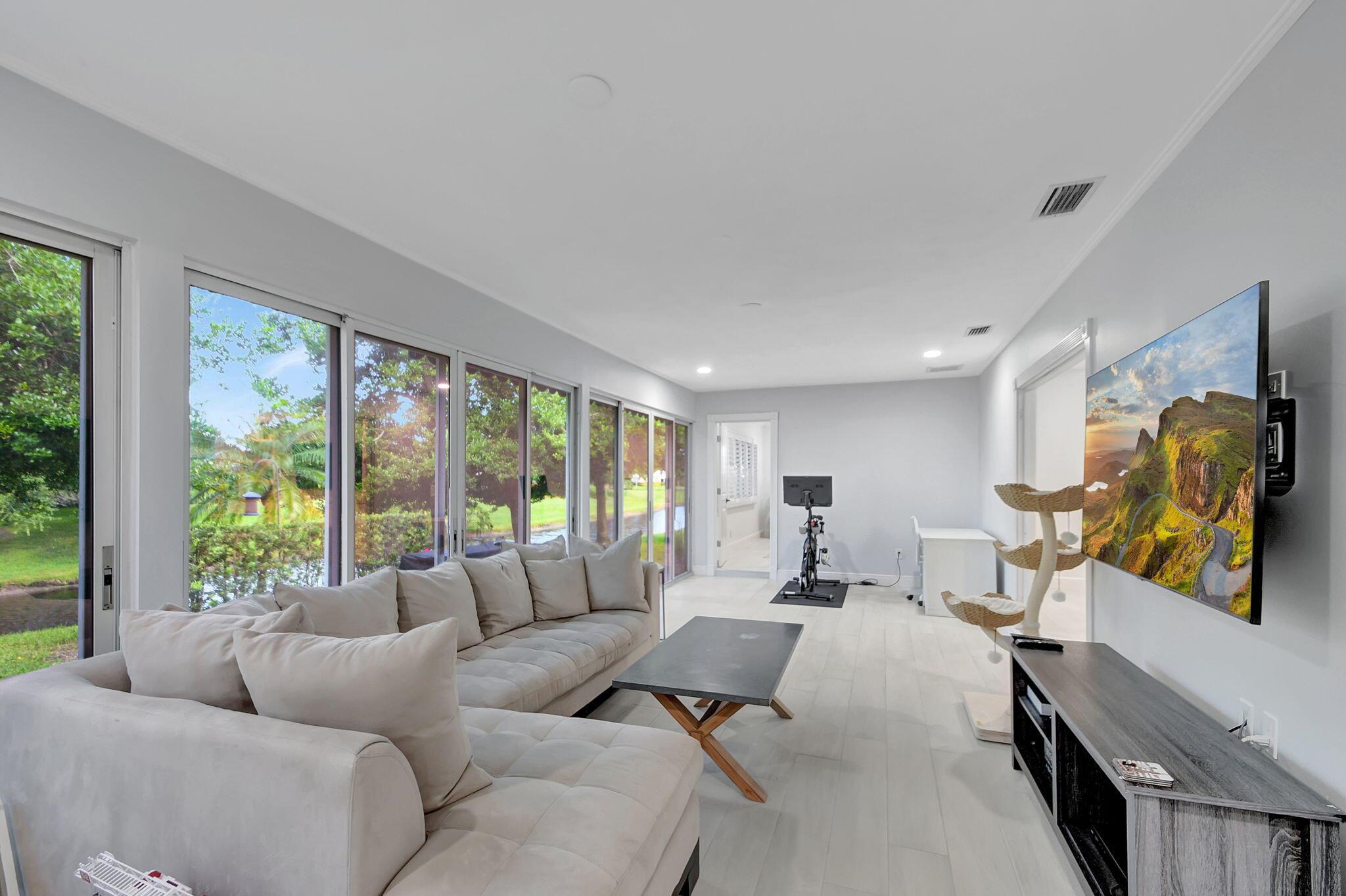 15 Holly Drive