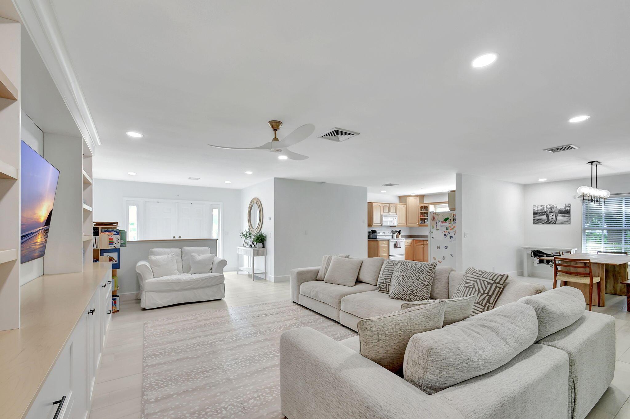 15 Holly Drive