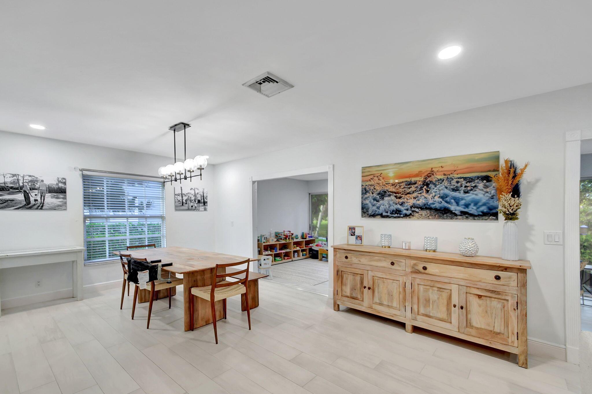 15 Holly Drive