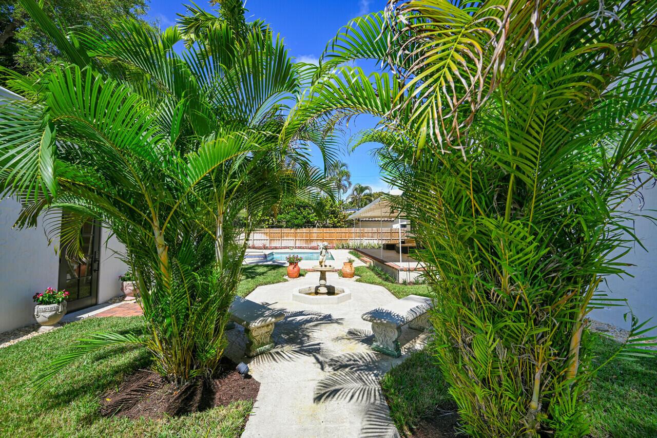 801 Hibiscus Street