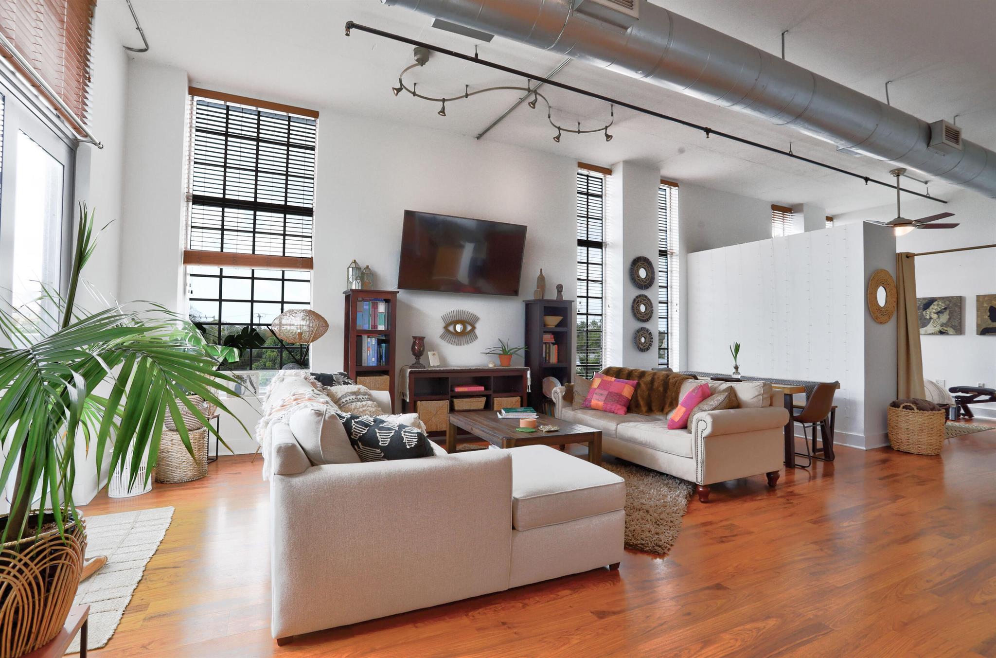 180 NE 4th Avenue 309