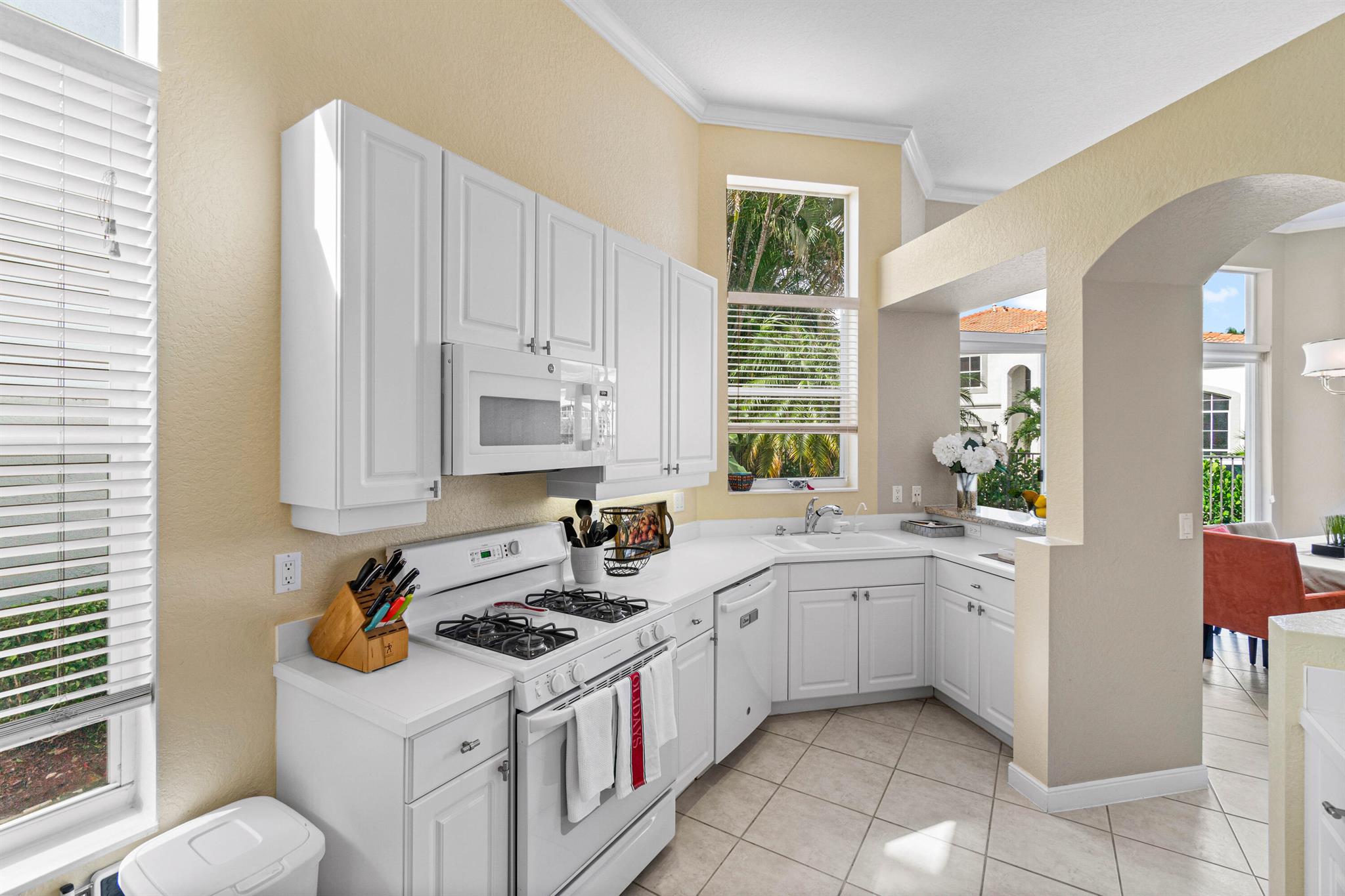 4252 NW 66th Lane