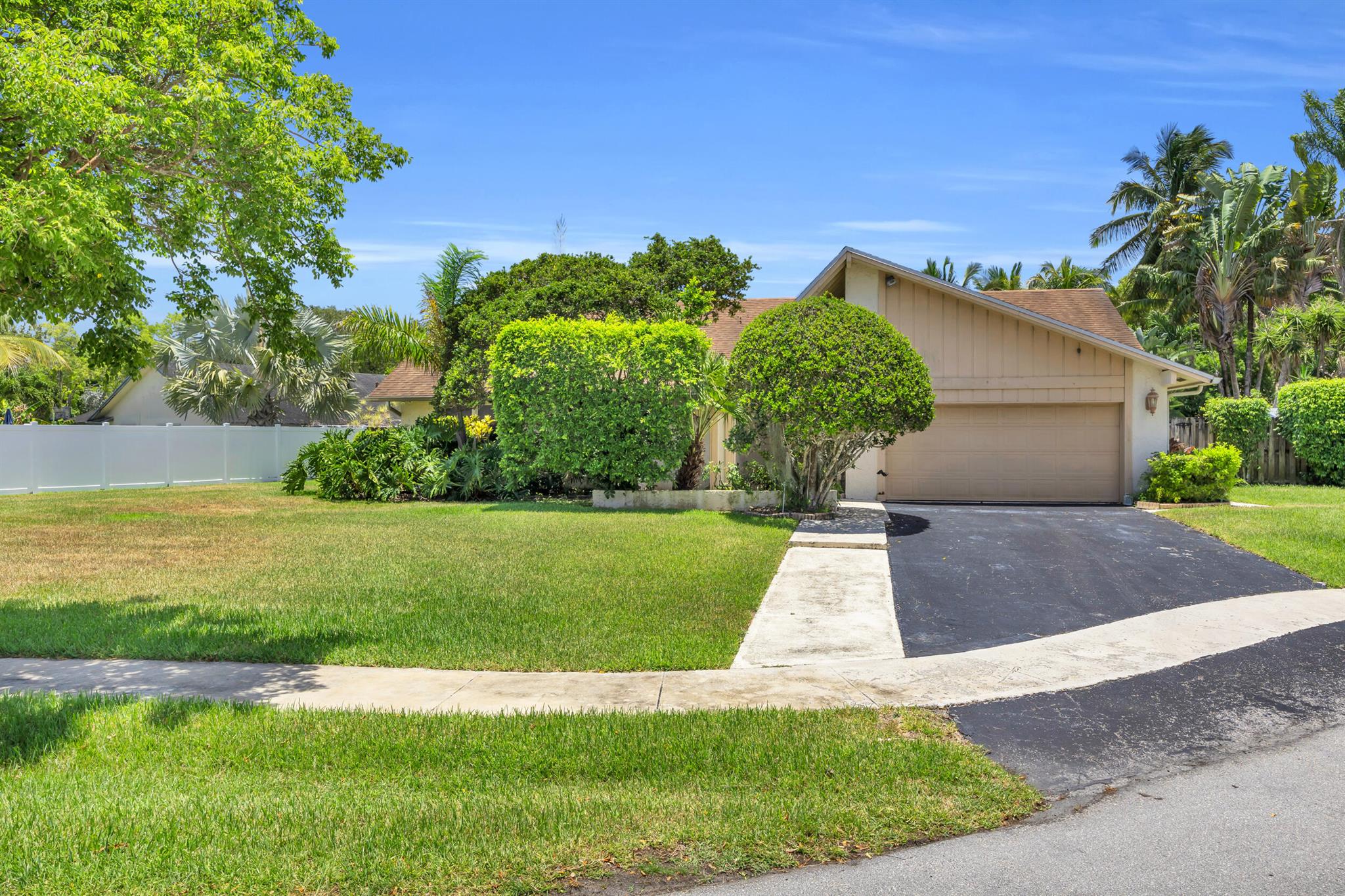 9070 NW 16th Street