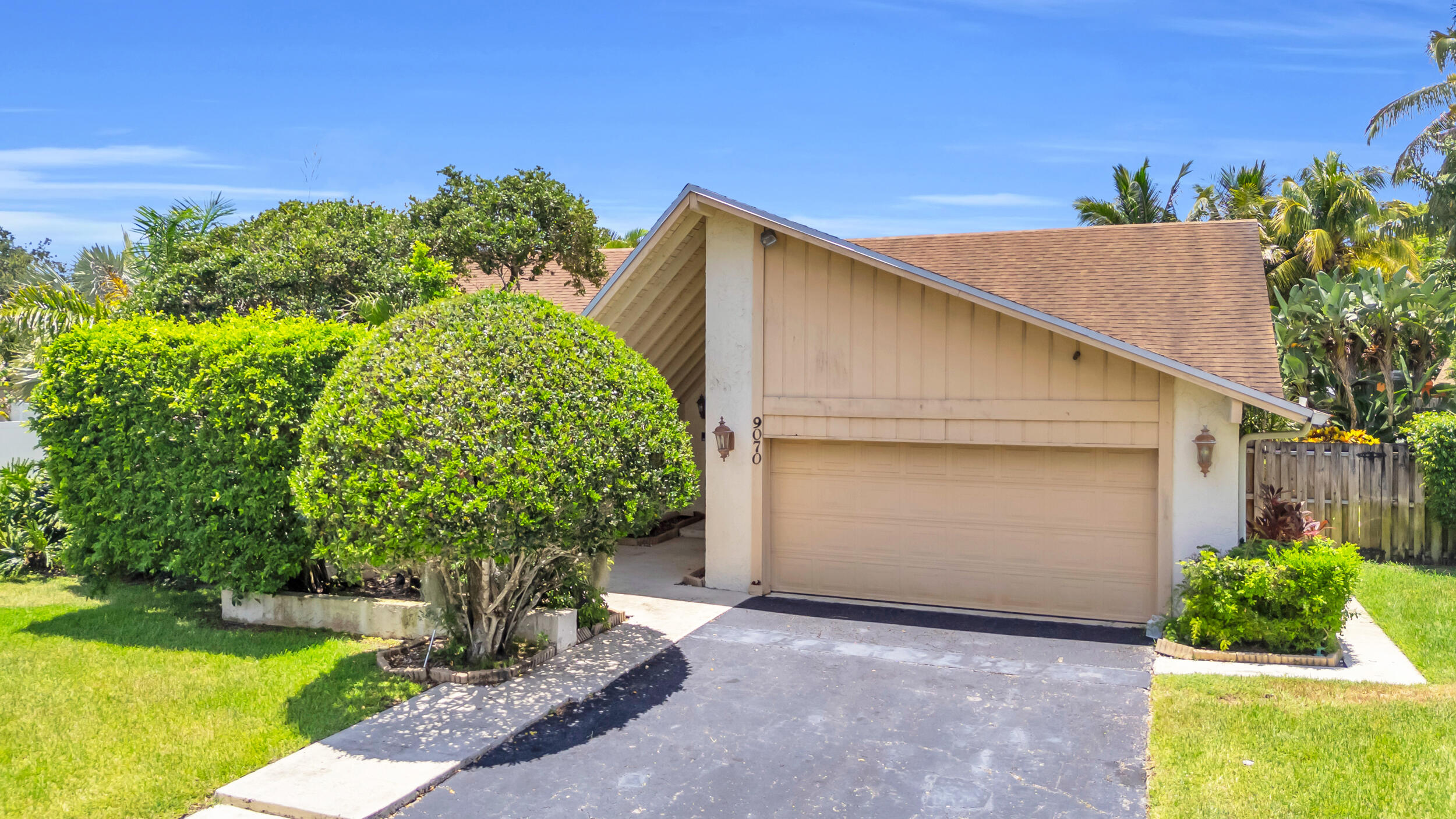 9070 NW 16th Street