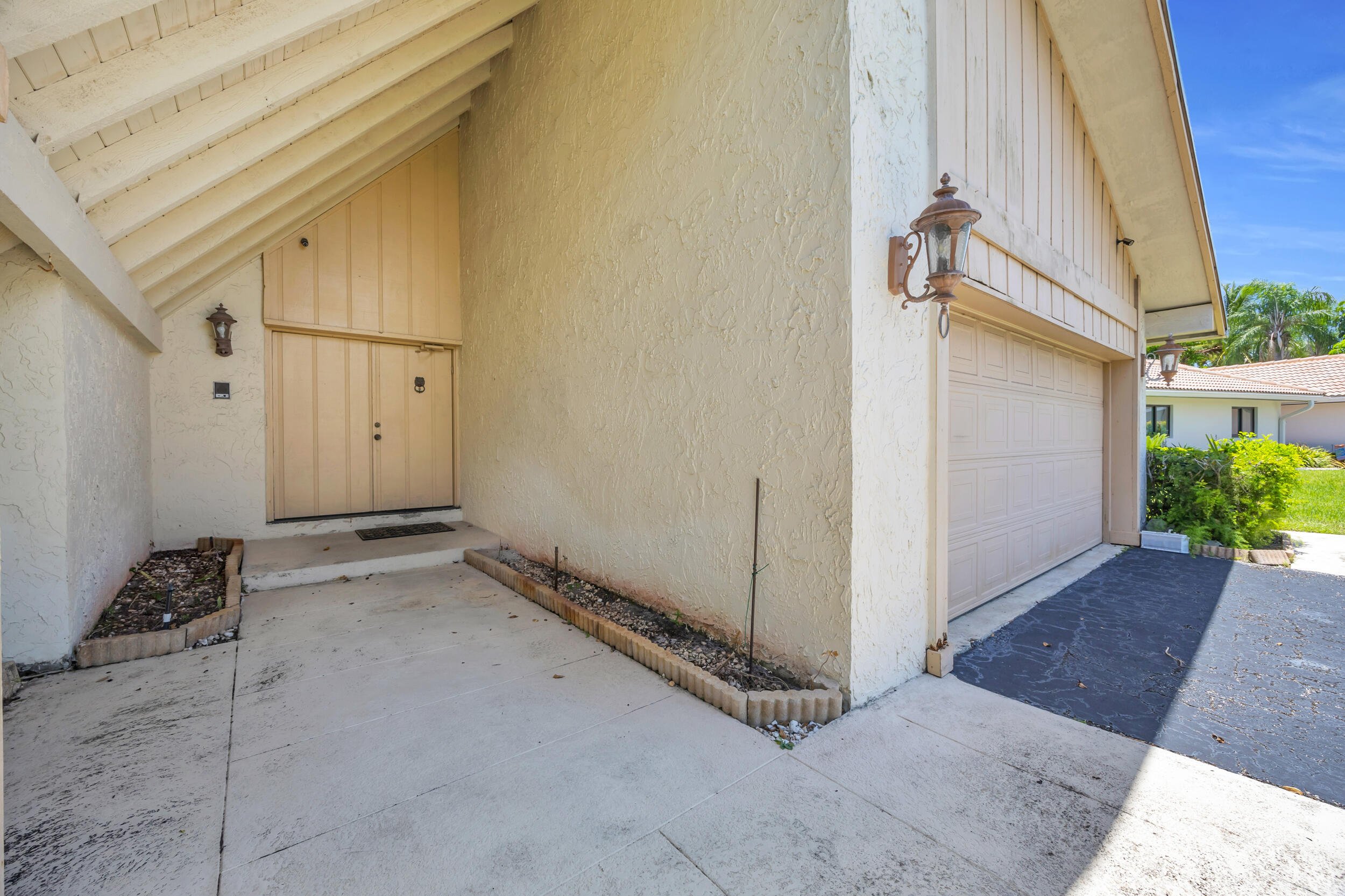 9070 NW 16th Street