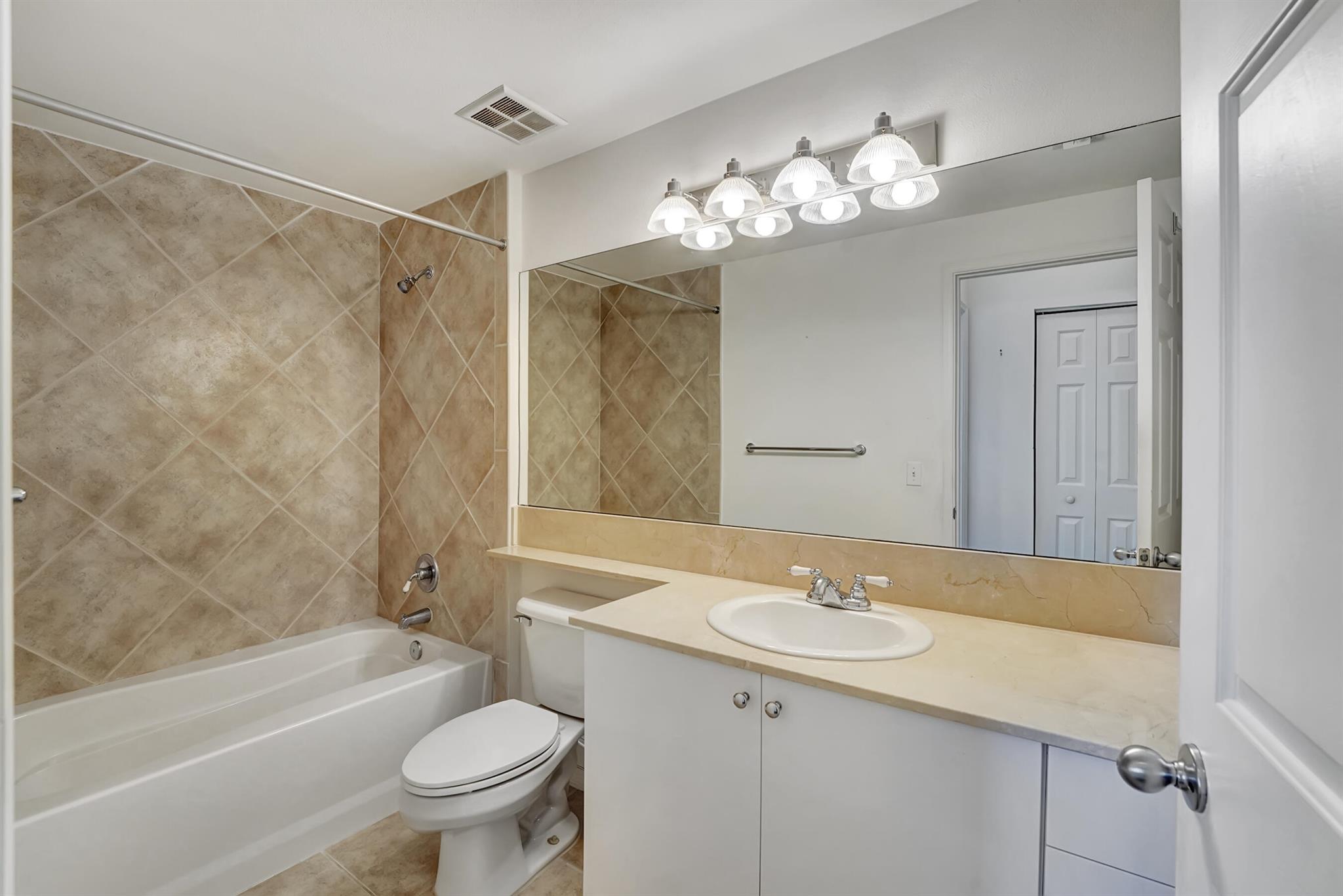 804 E Windward Way 606