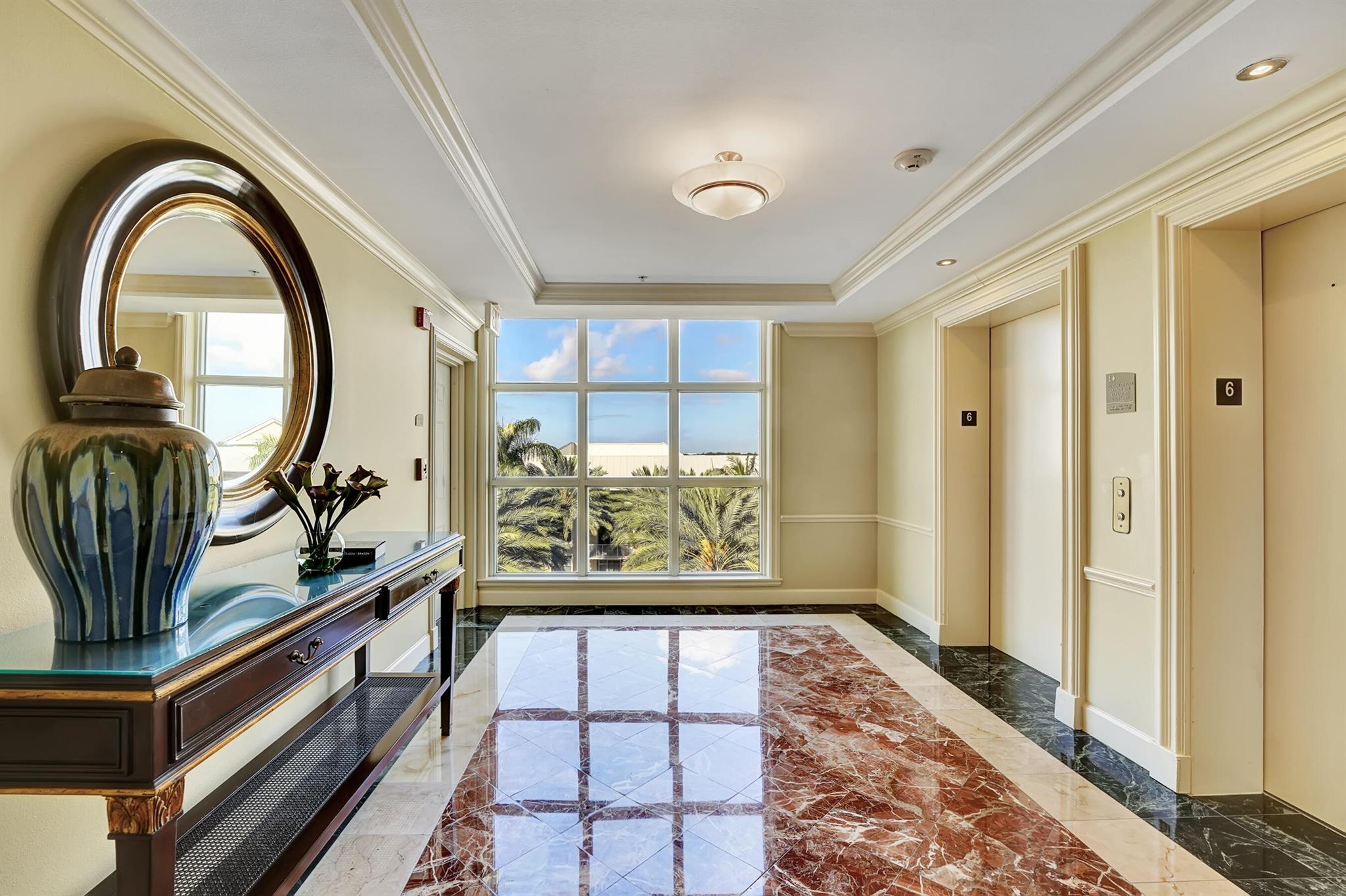 804 E Windward Way 606