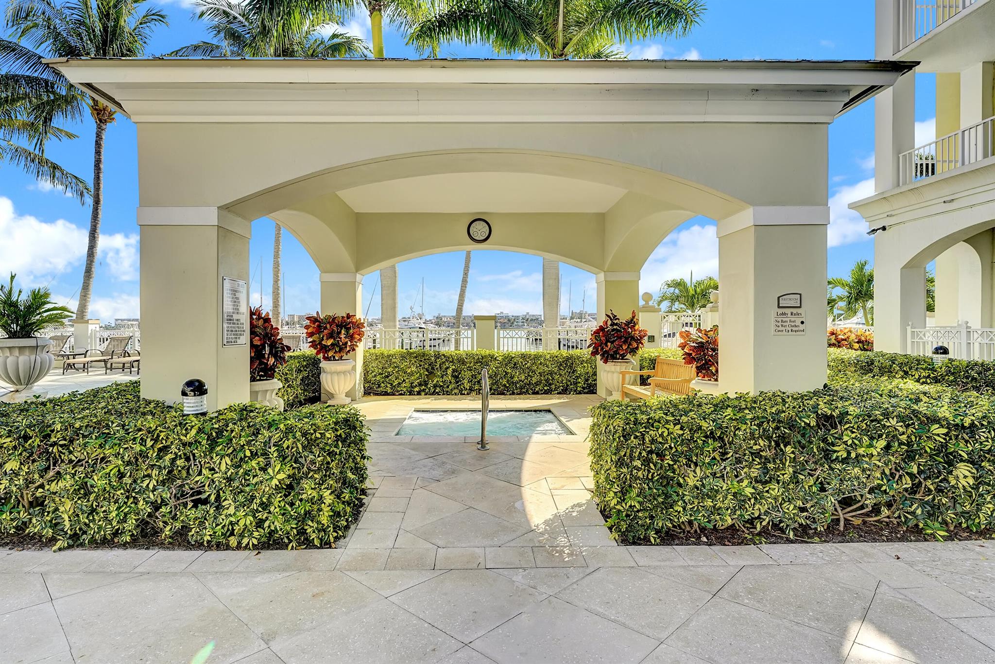 804 E Windward Way 606