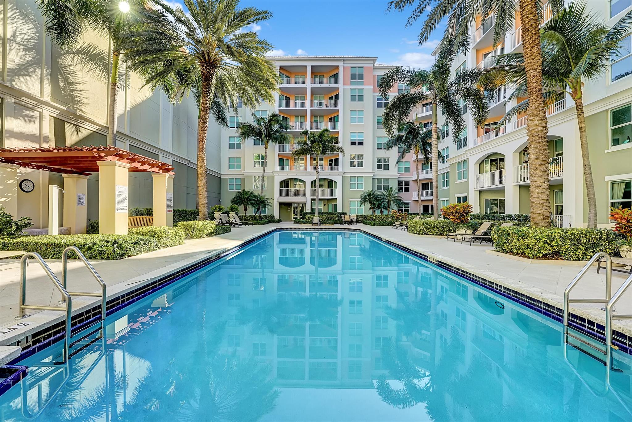 804 E Windward Way 606