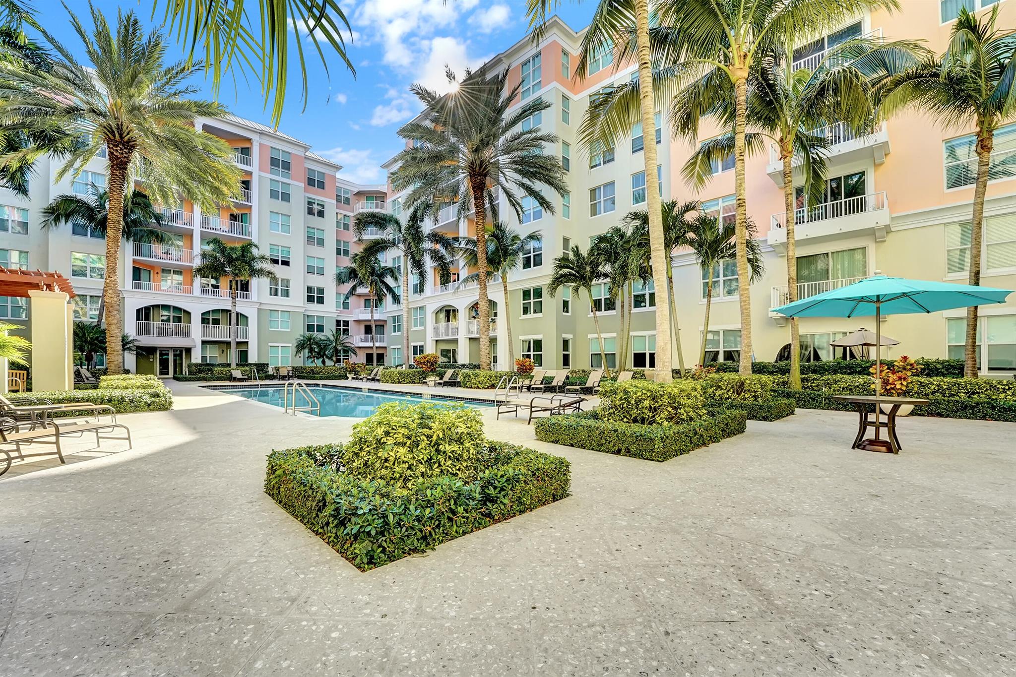 804 E Windward Way 606