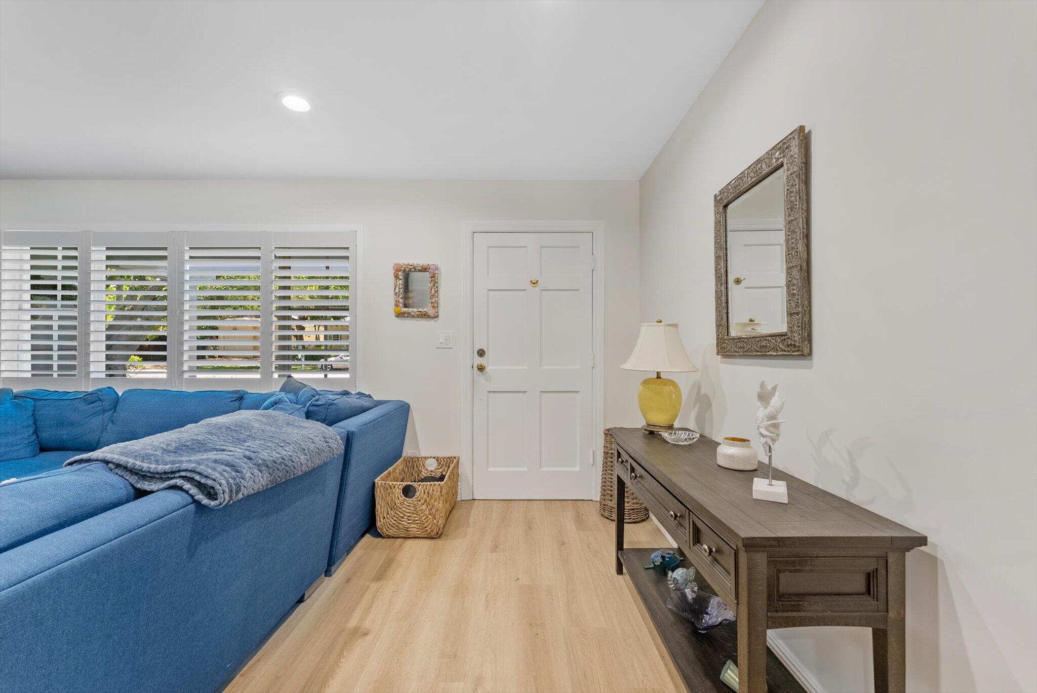 114 NE 11th Street