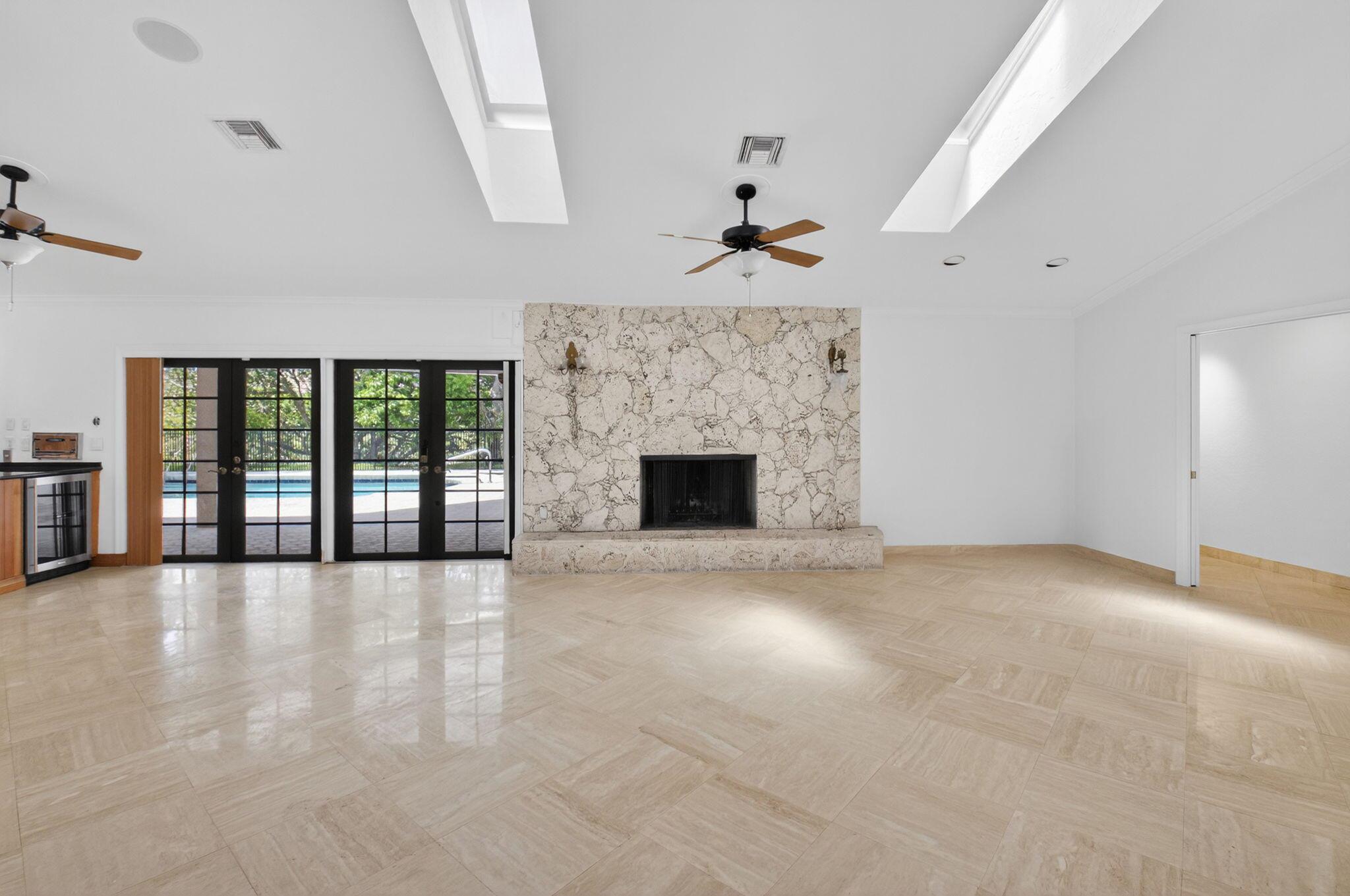 20992 Solano Way