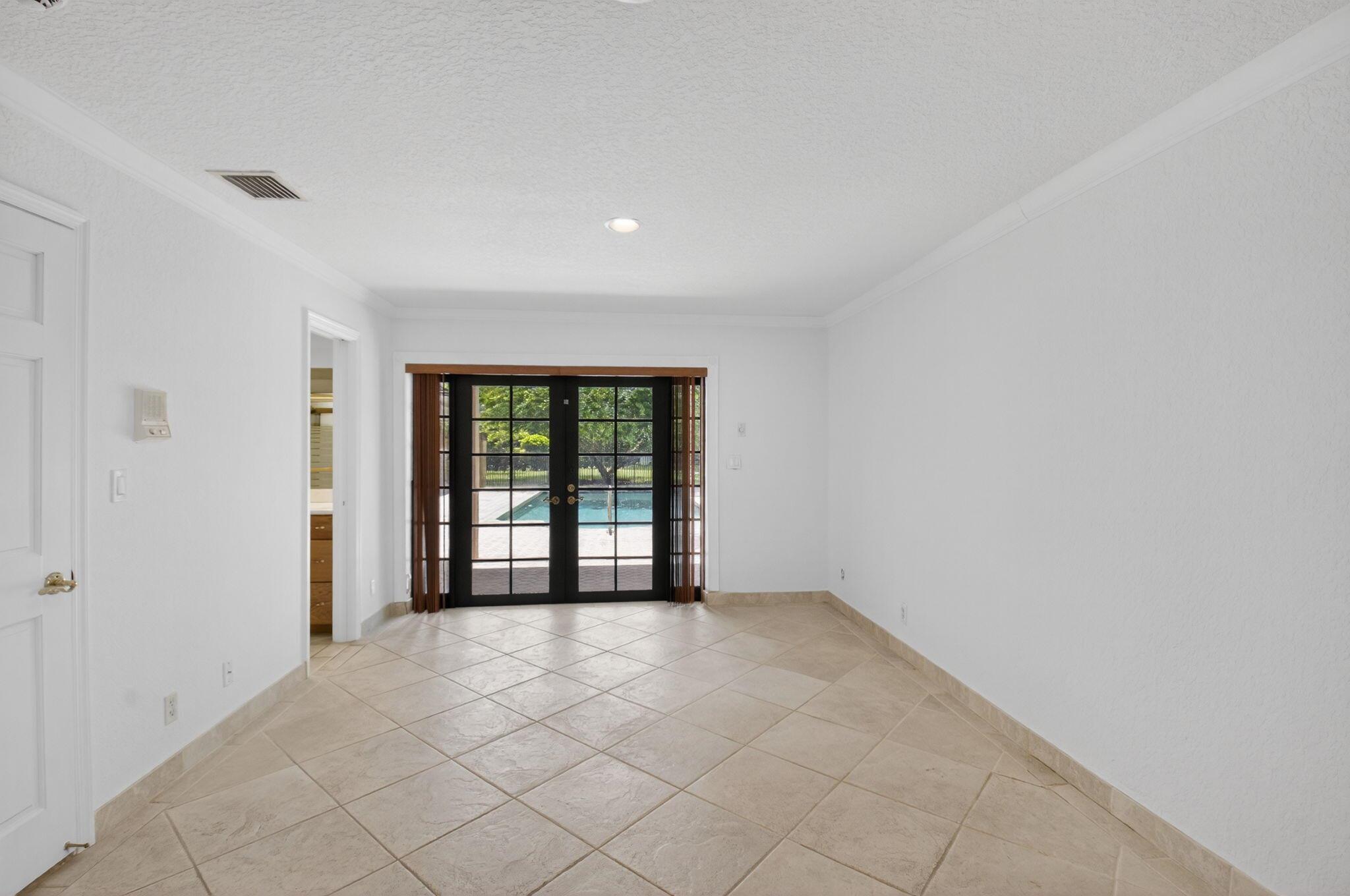 20992 Solano Way