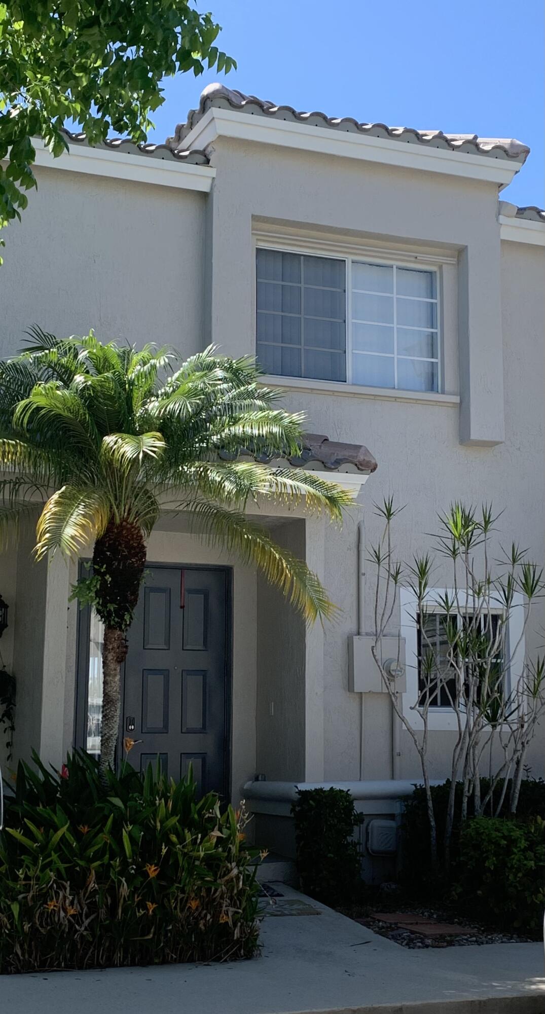 4811 NW 58th Manor