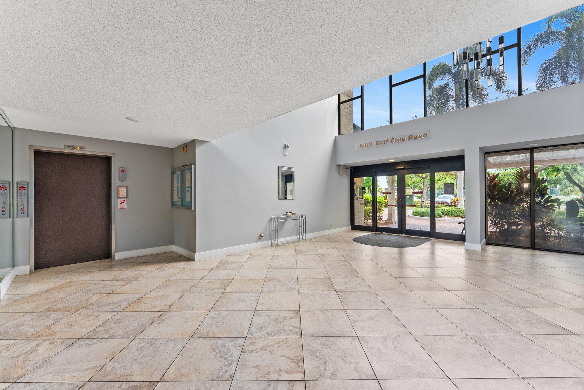 16401 Golf Club Road 211