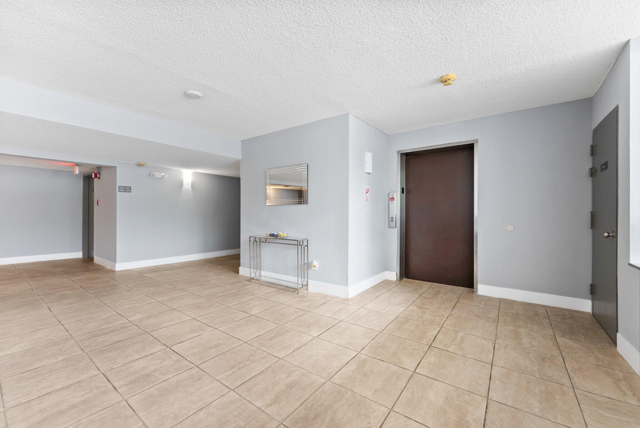 16401 Golf Club Road 211