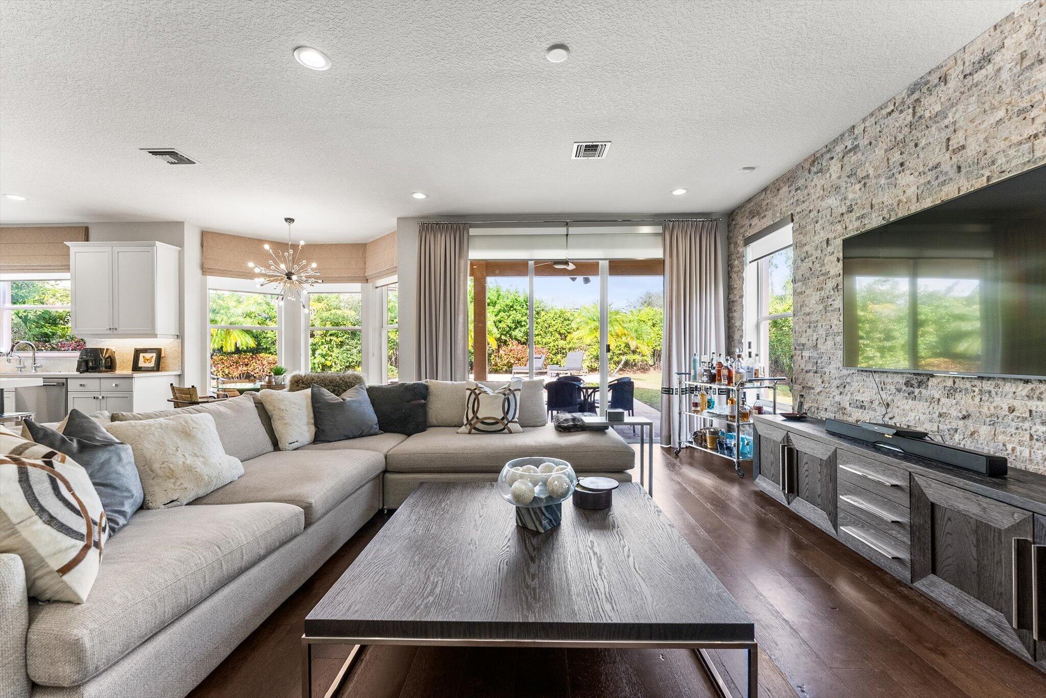 19335 Skyridge Circle