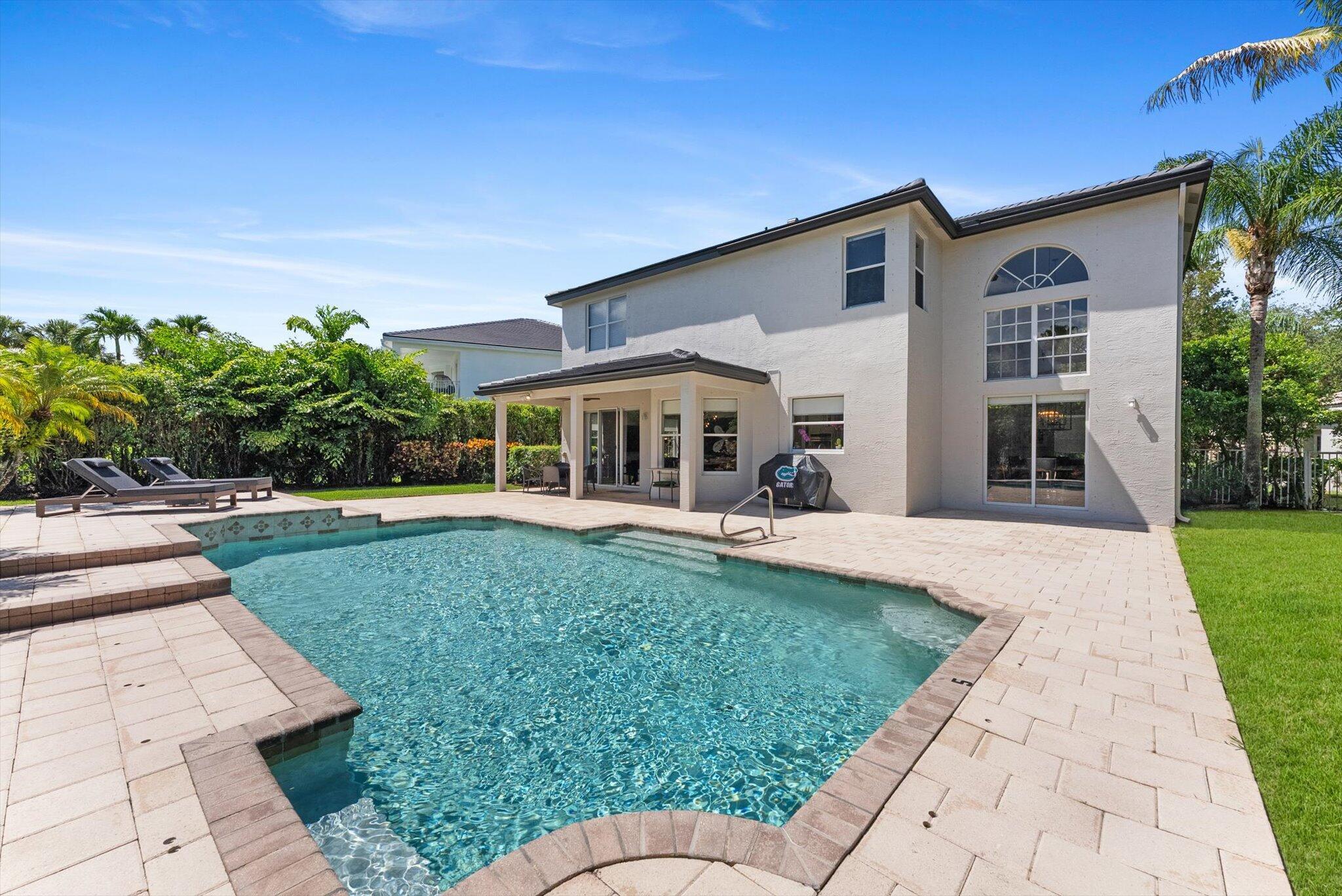 19335 Skyridge Circle