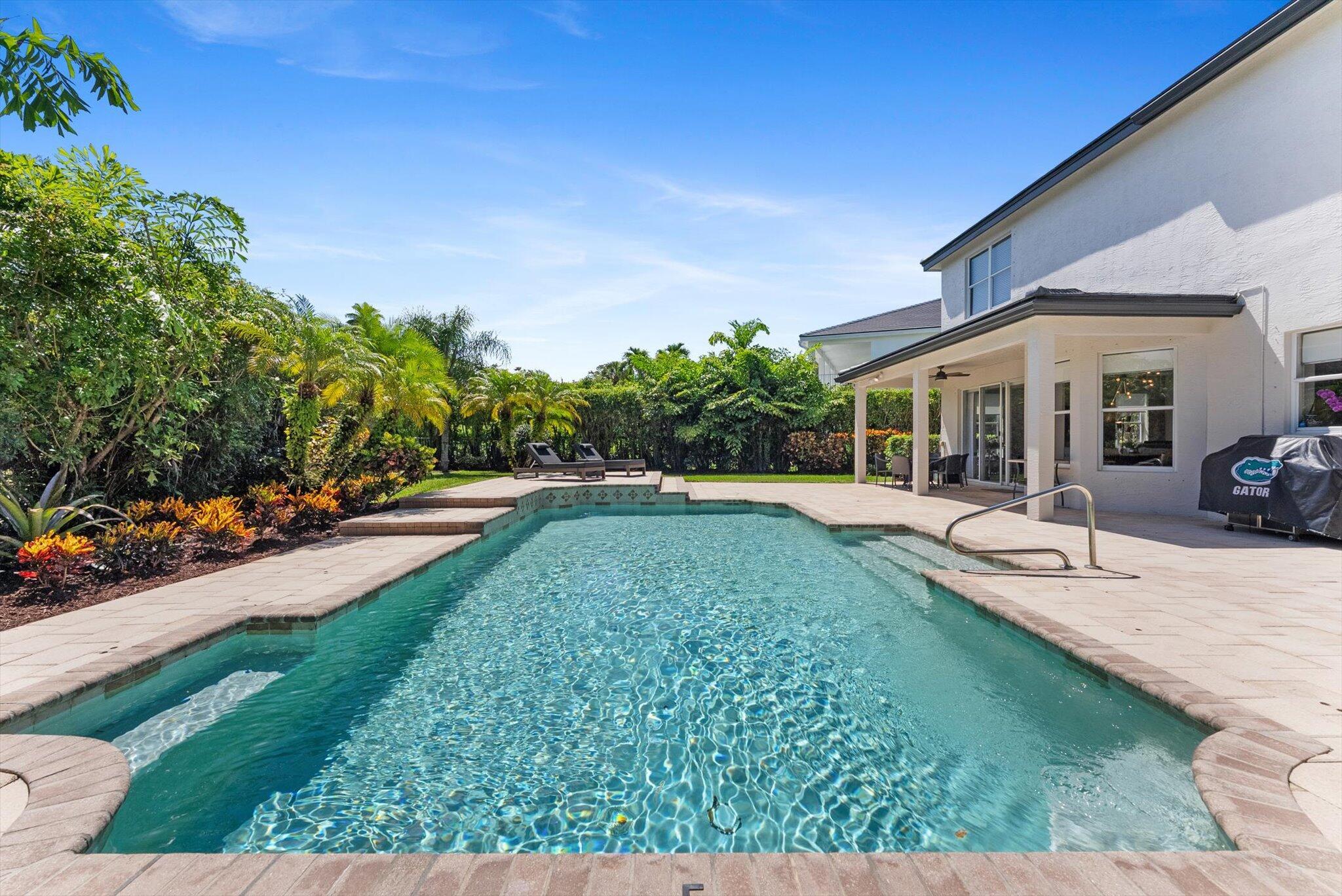 19335 Skyridge Circle