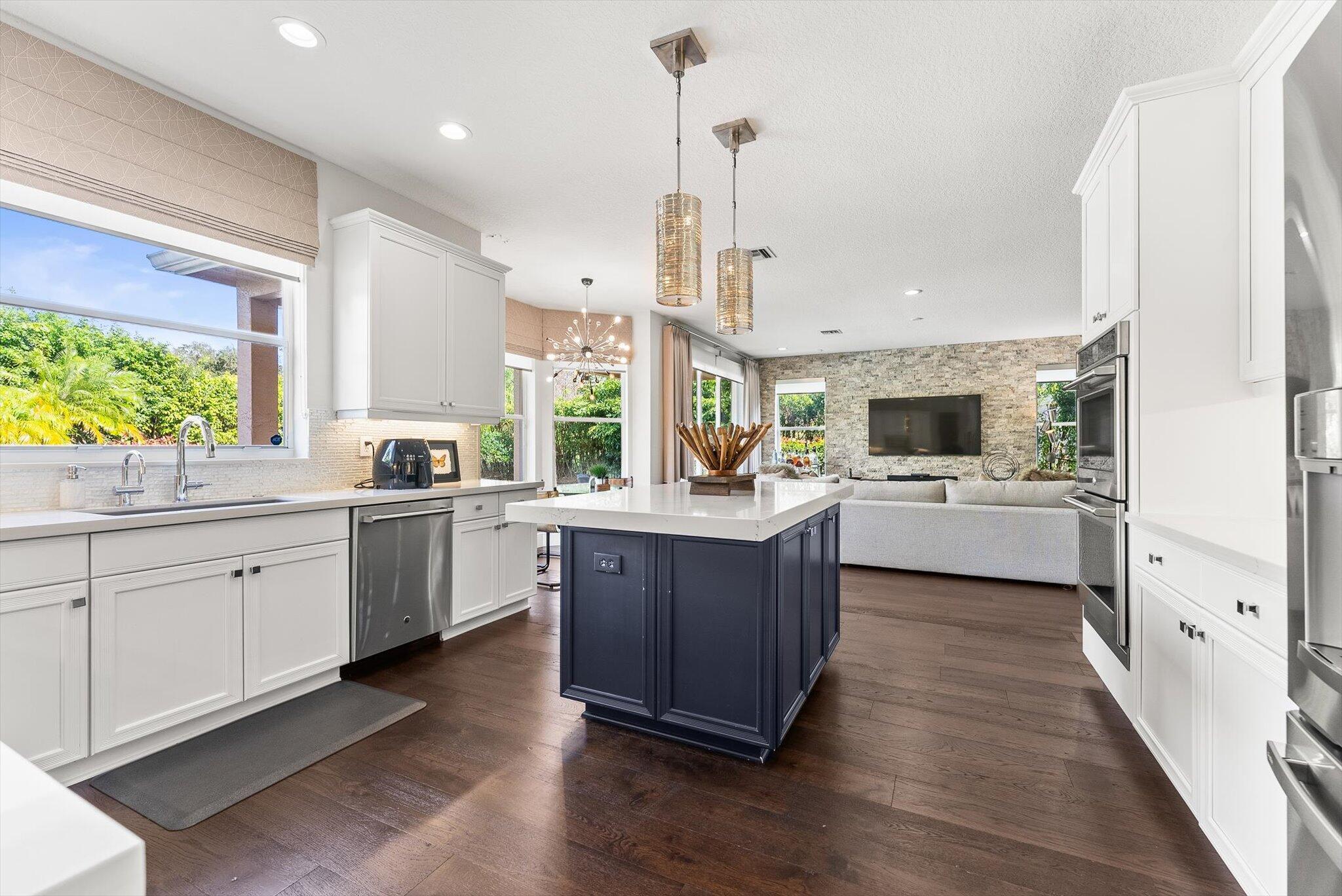 19335 Skyridge Circle