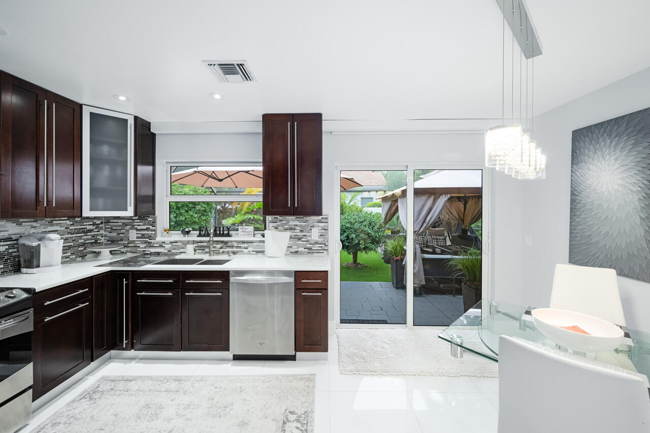 2081 NW 52nd Street