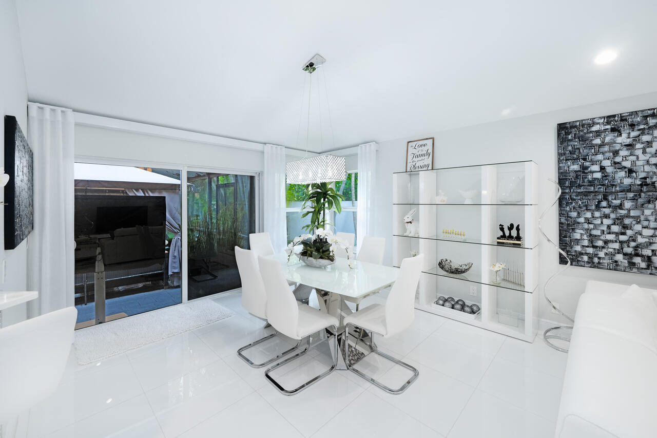 2081 NW 52nd Street